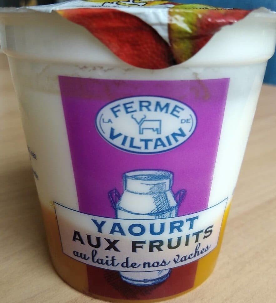 La Ferme de Viltain Yaourt aux fruits au lait de nos vaches, mangue packshot