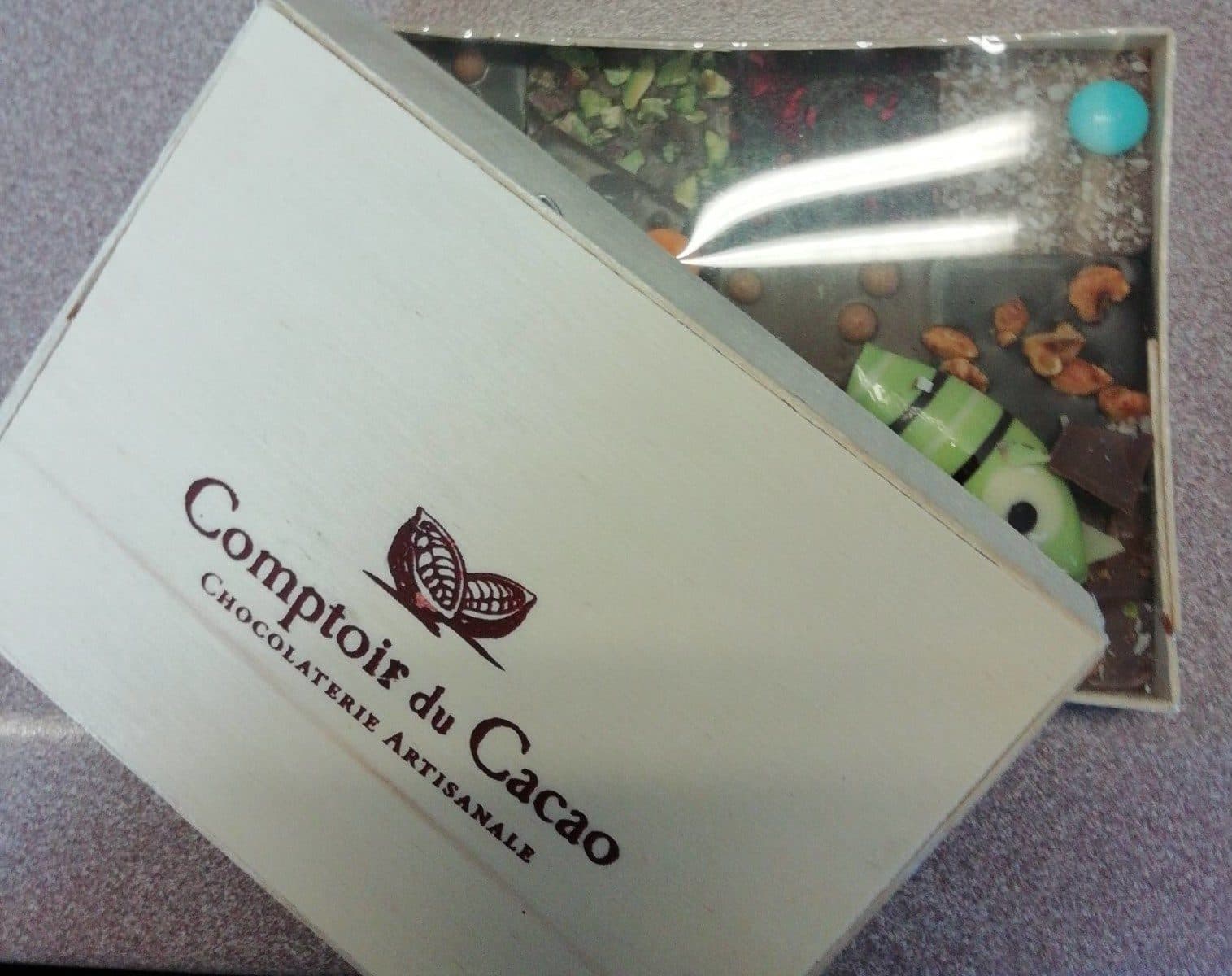 Comptoir du Cacao Coffret pâques Praliné feuilleté Noir et Lait packshot