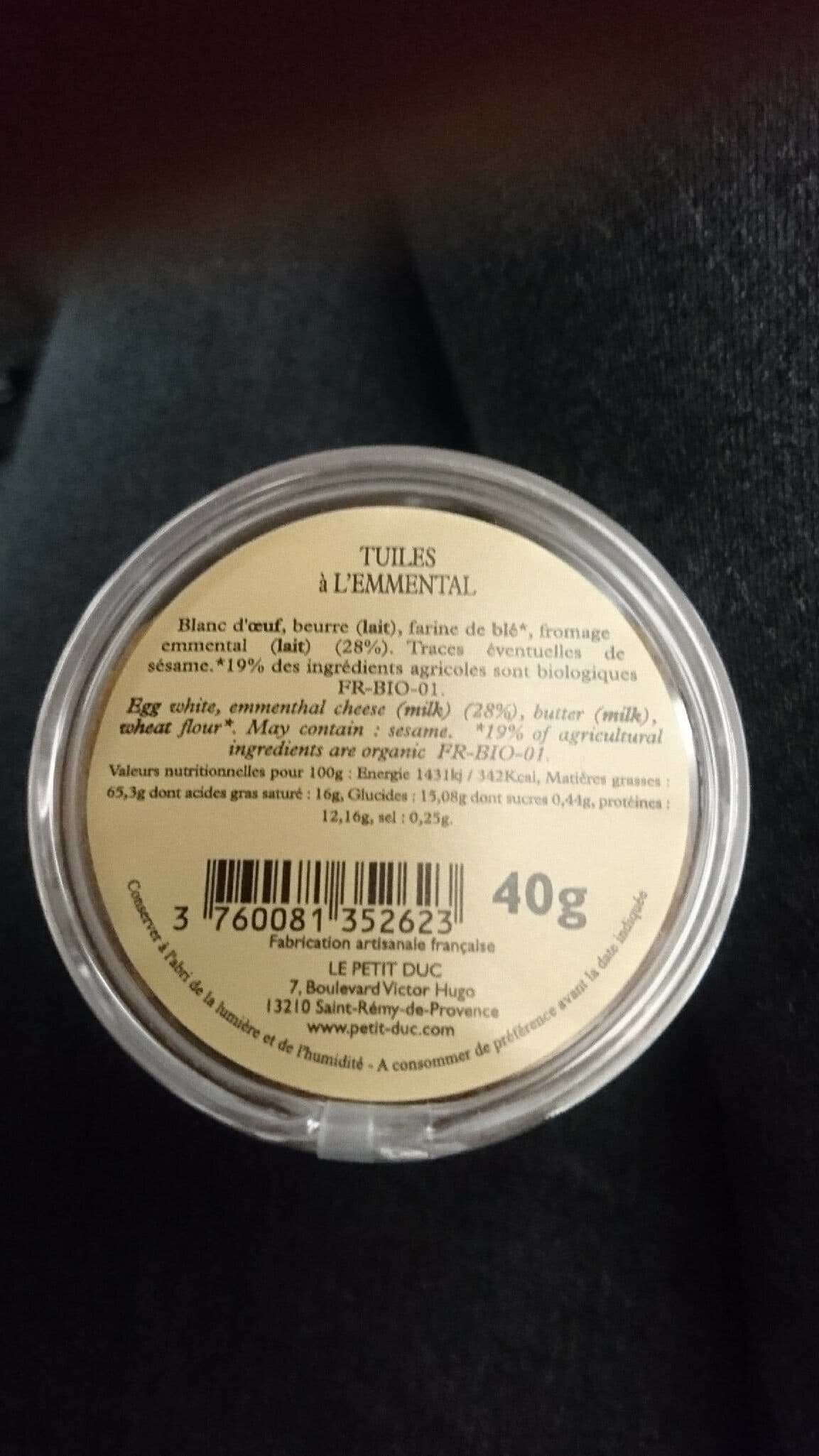 Le Petit Duc Tuiles au gruyère packshot