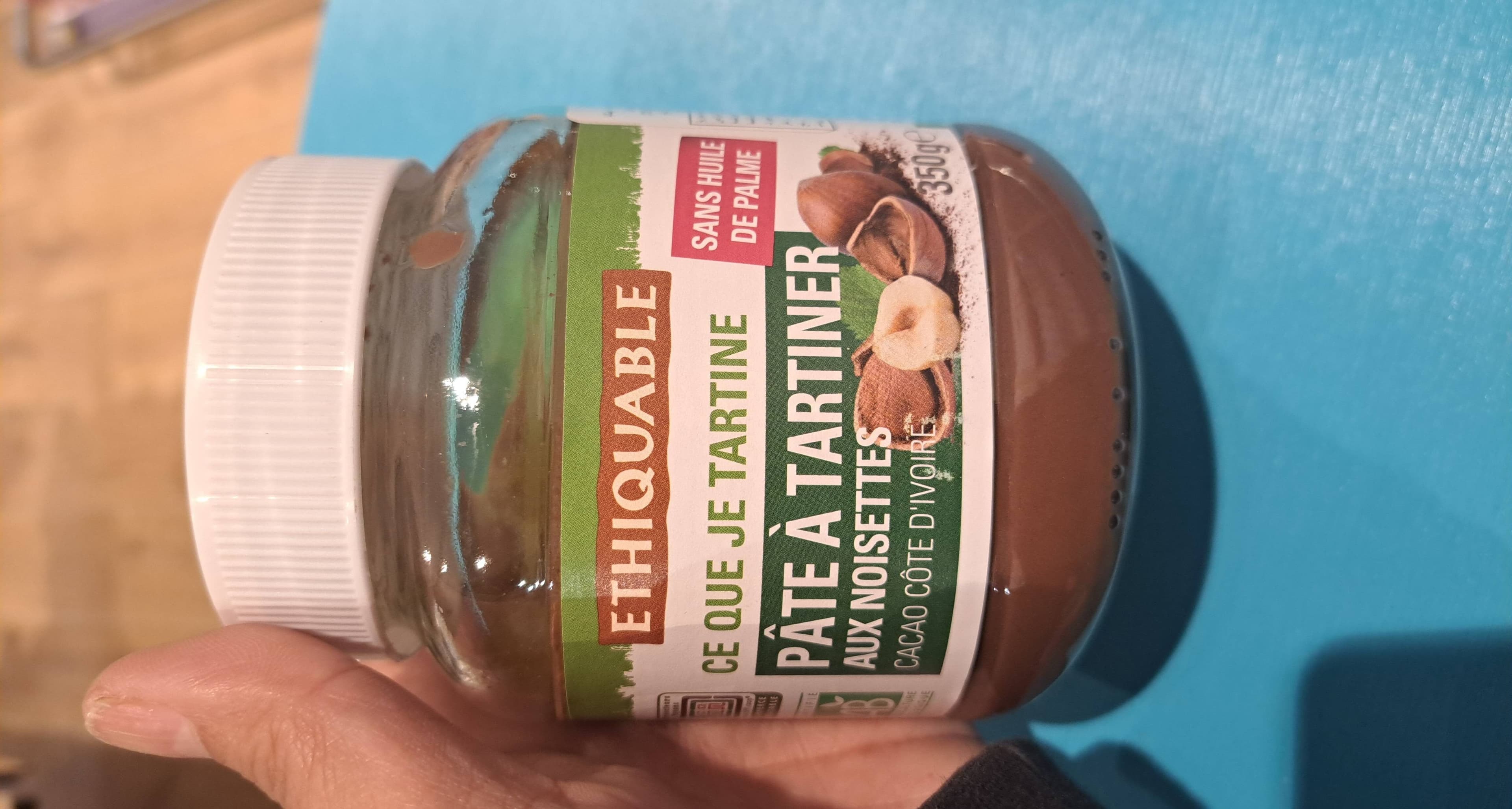Ethiquable Pâte à tartiner aux noisettes packshot