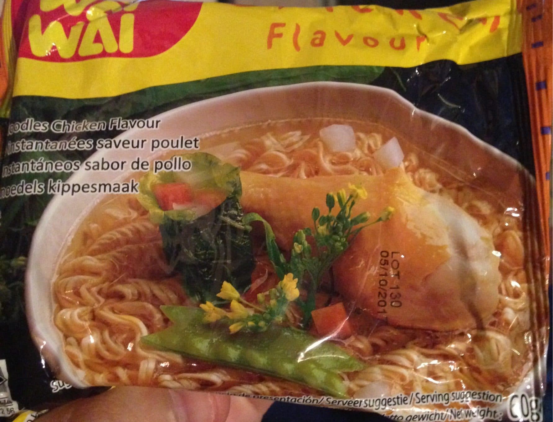 Wai Wai Nouilles instantanées saveur poulet packshot