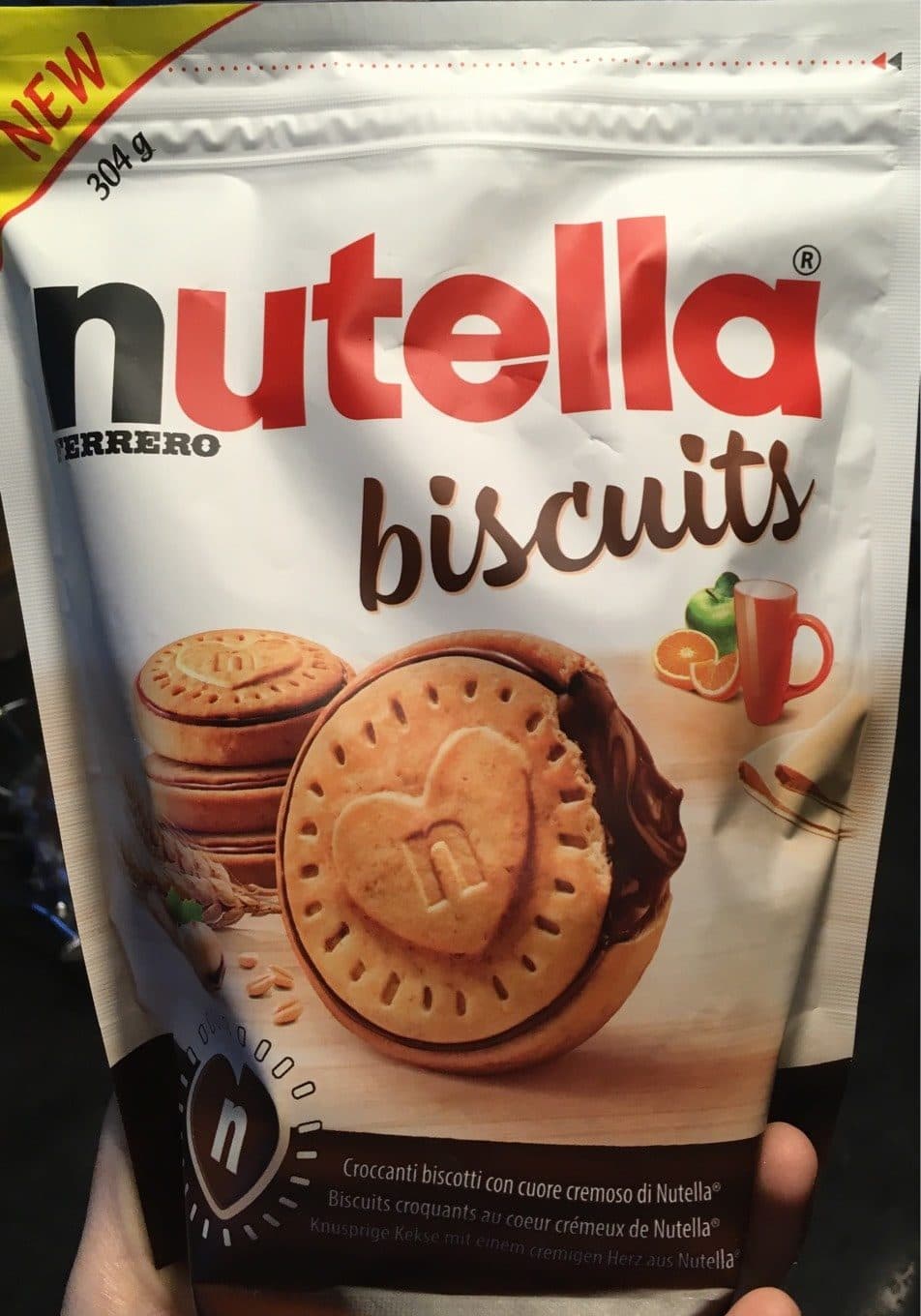 Ferrero Nutella biscuit packshot