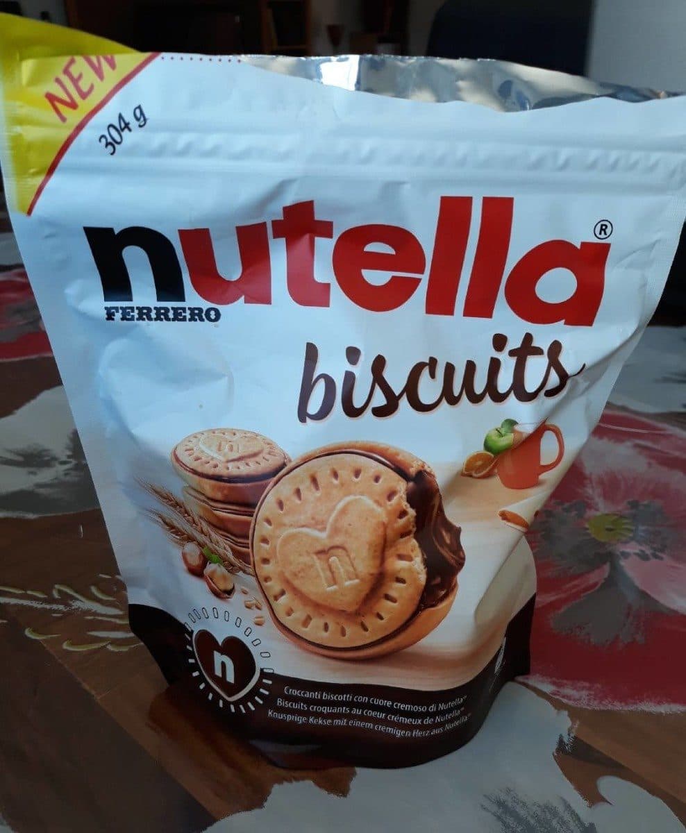 Ferrero Nutello biscuits packshot