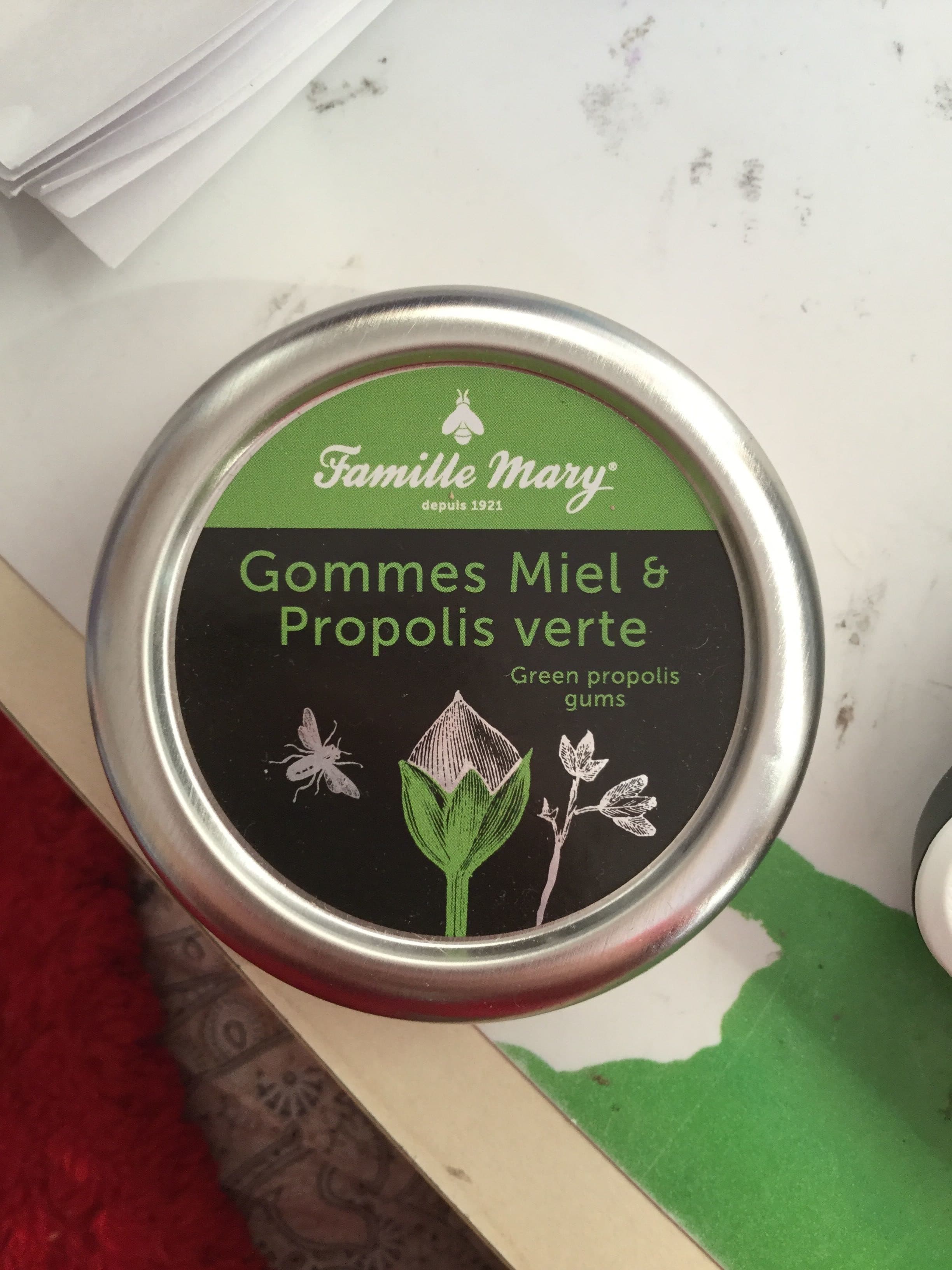 Famille Mary Gomme miel et propolis verte packshot