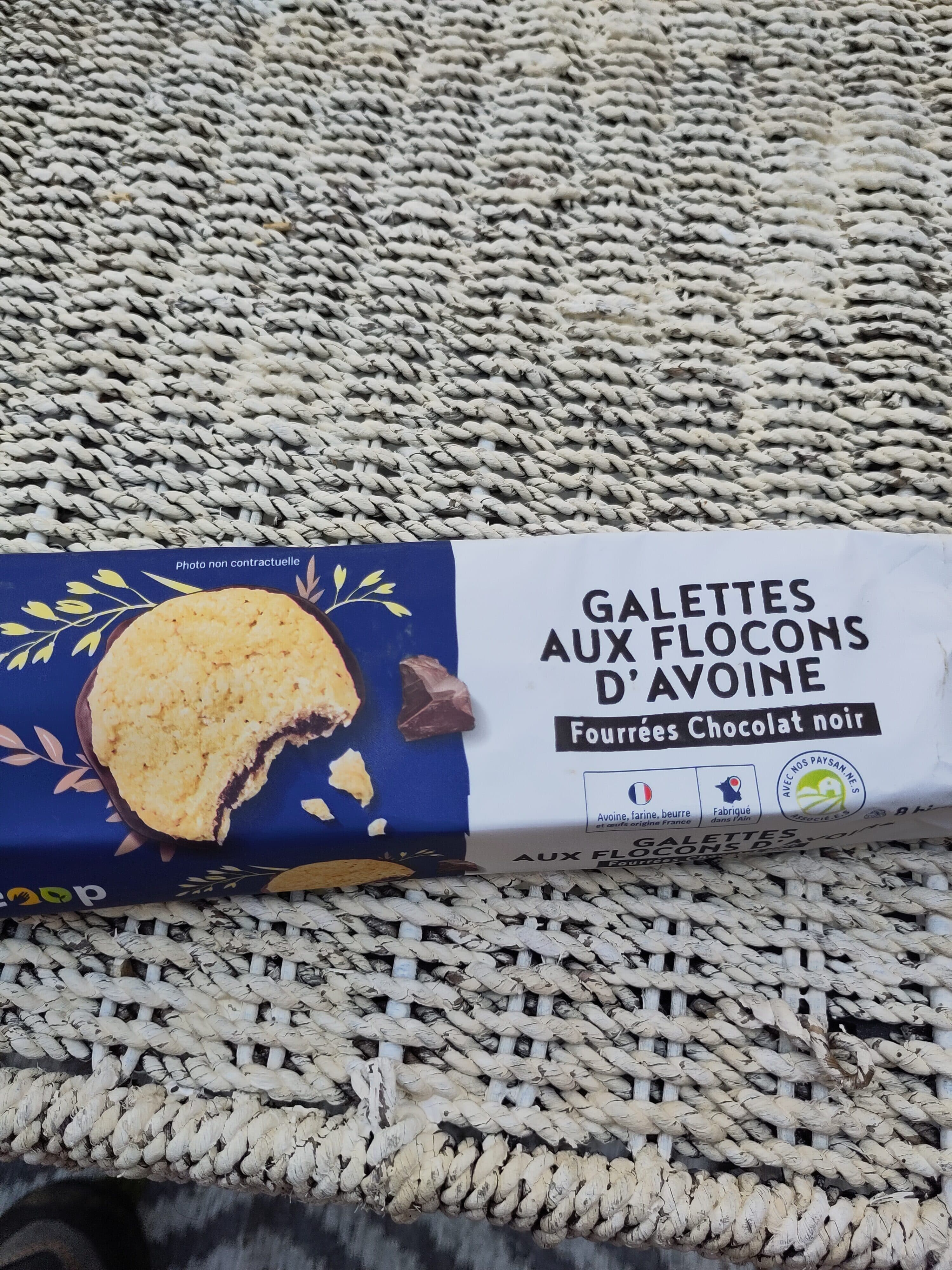 Biocoop Galettes aux flocons d’avoine fourrées chocolat noir packshot