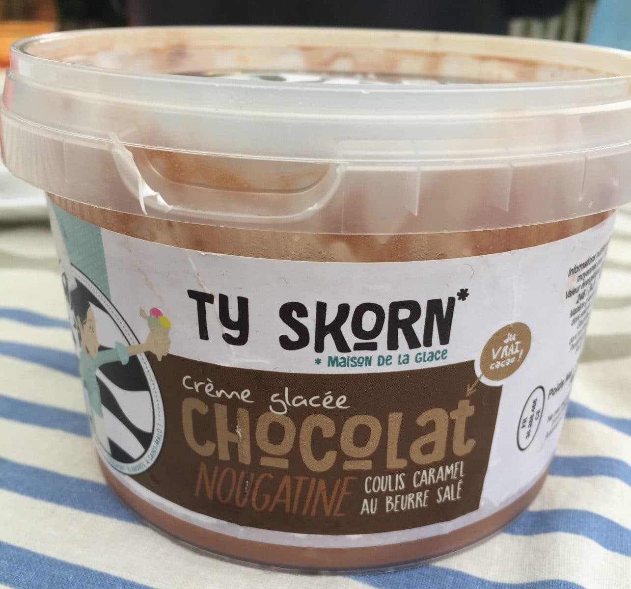 Ty Skorn Creme glacee chocolat nougatine coulis caramel au beurre salé packshot