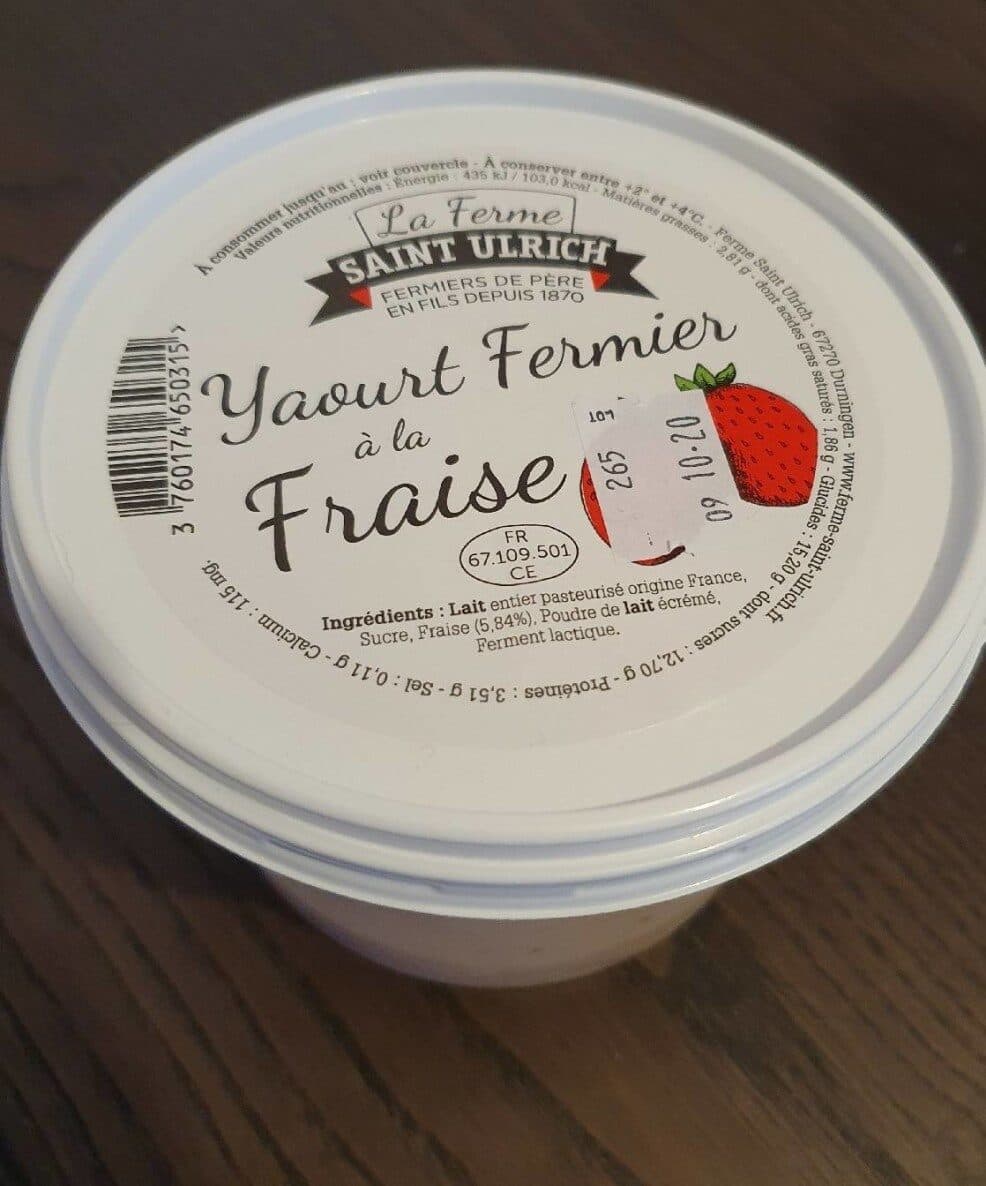 La Ferme Saint Ulrich Yaourt aux fraises LA FERME SAINT ULRICH, pot de packshot