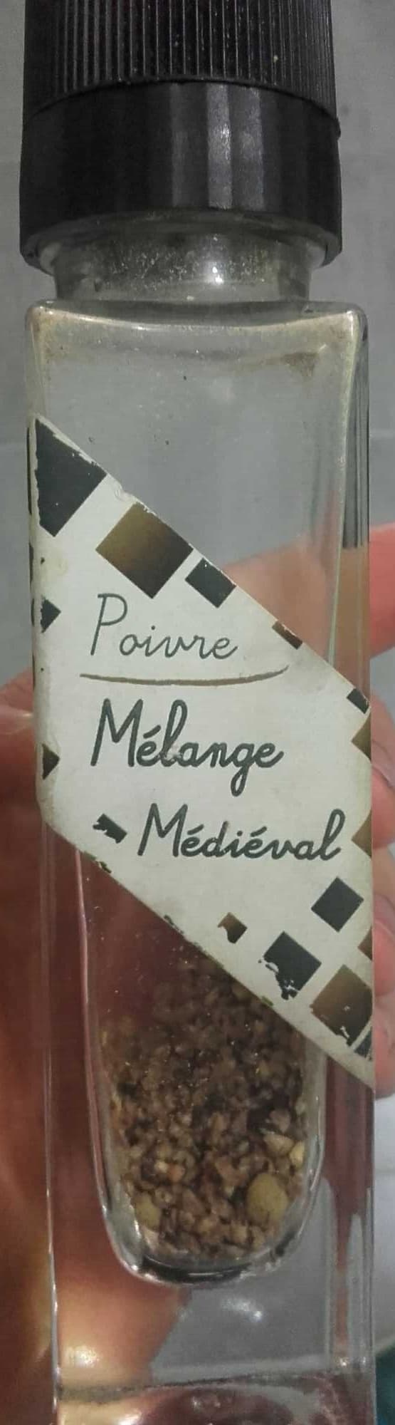 On Plante Le Décor Poivre Mélange Médiéval packshot