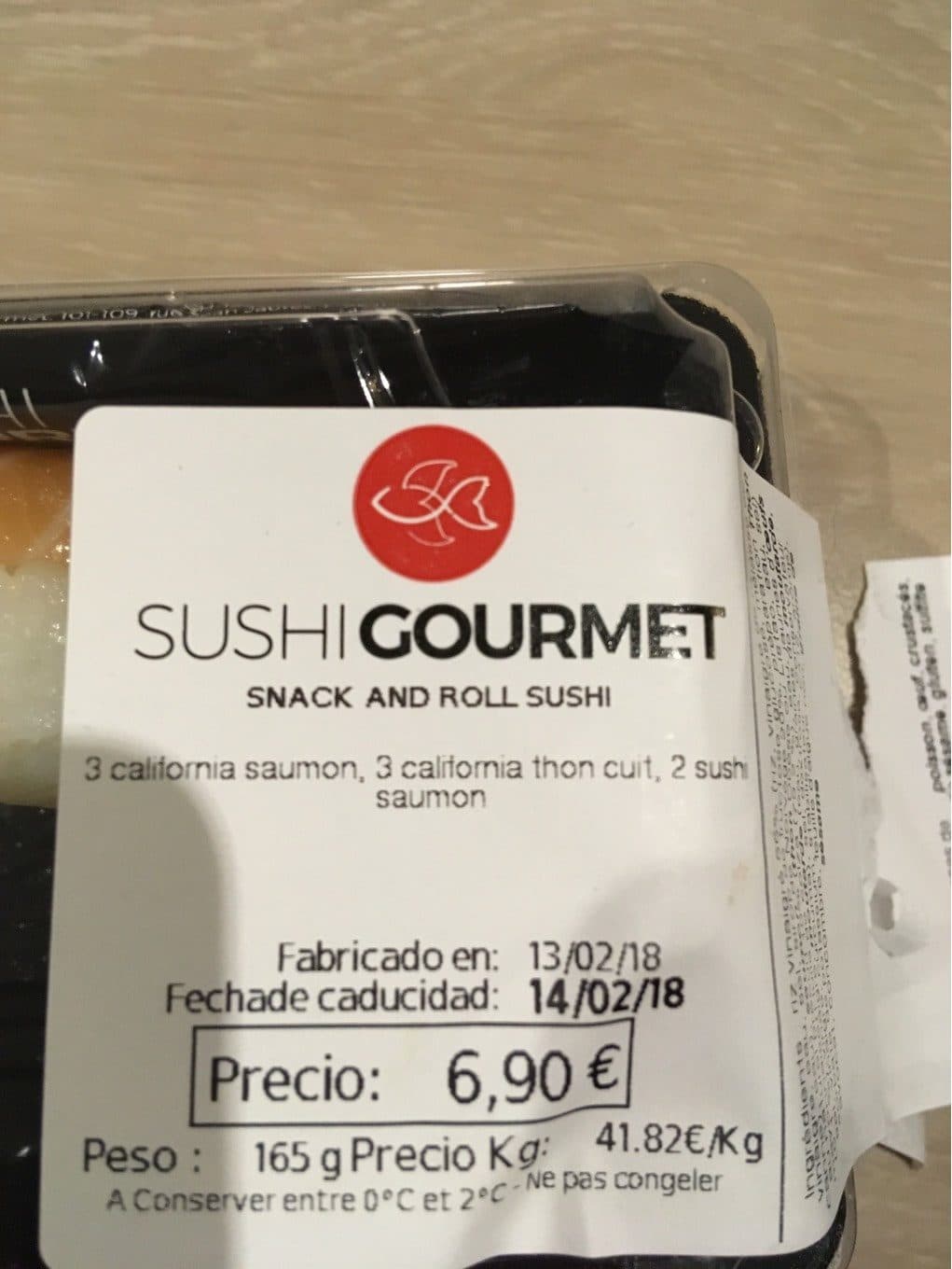 Sushi Gourmet Snack and roll sushi packshot