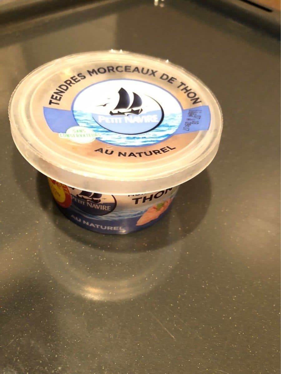 Petit Navire Tendre morceaux de thon packshot