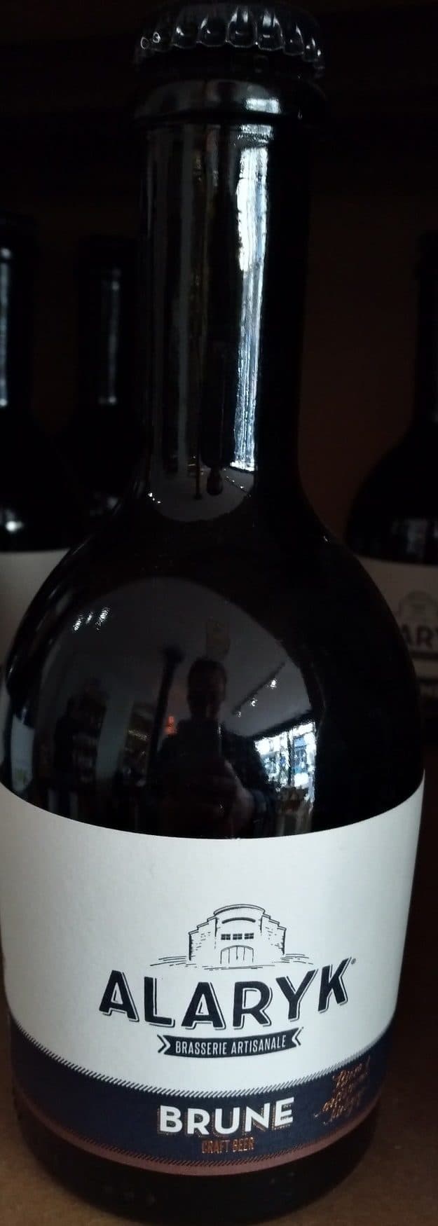Alaryk Brune packshot