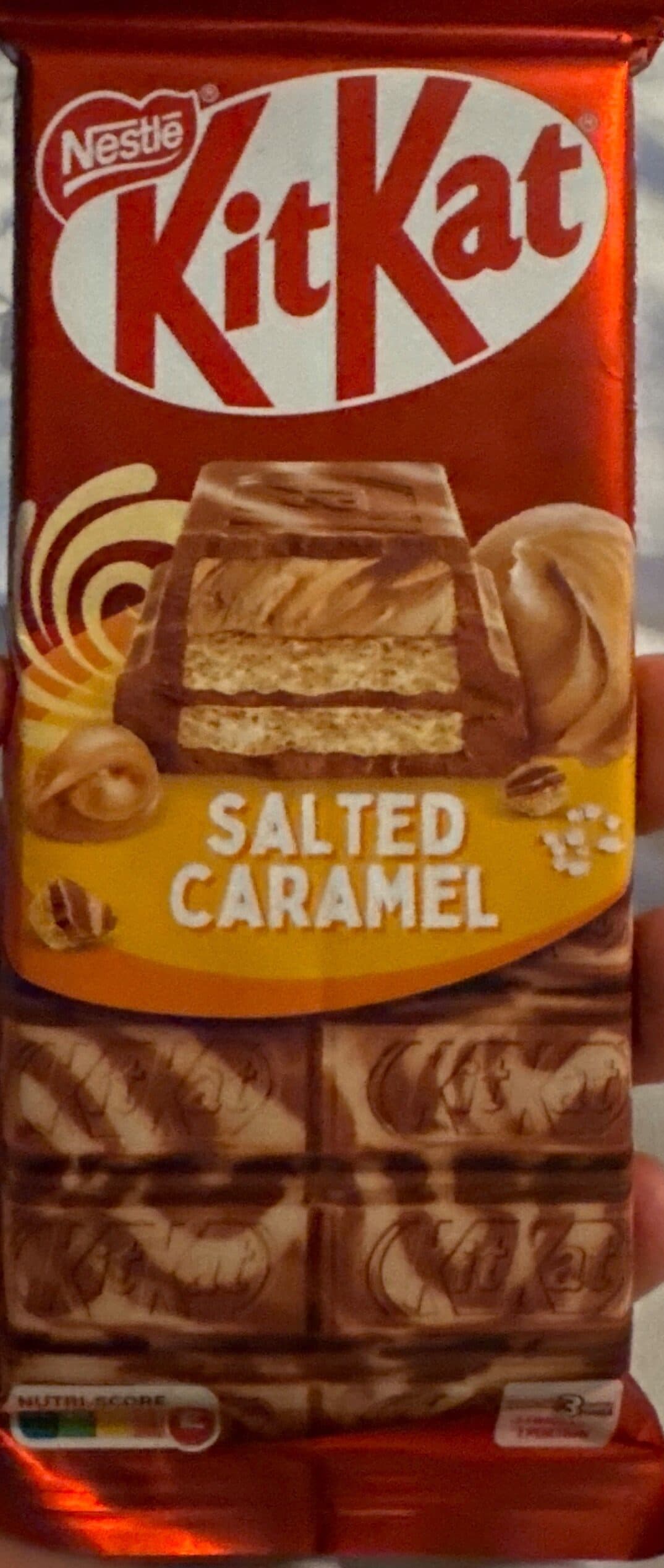 KitKat Salted Caramel packshot