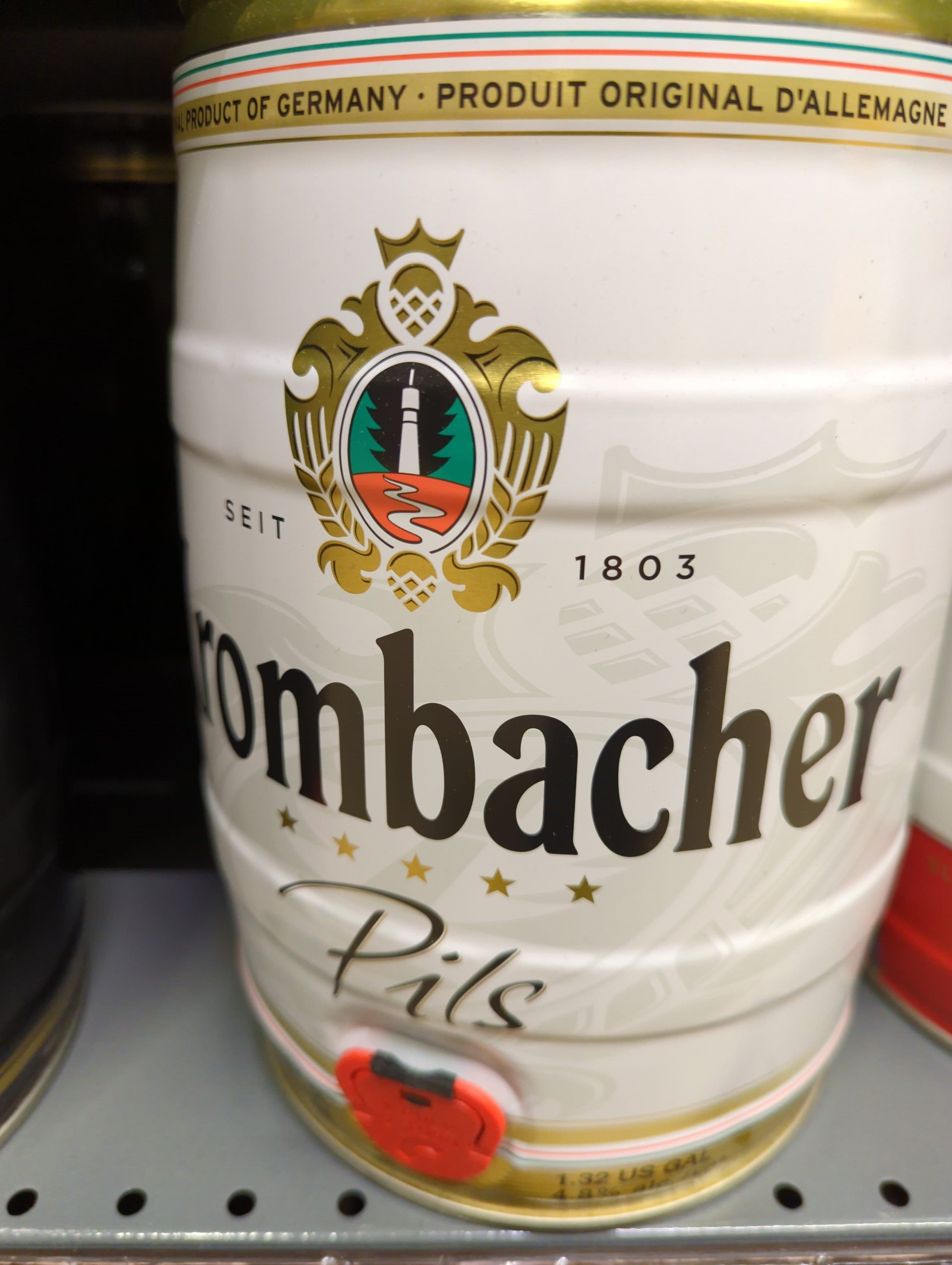 Krombacher alus packshot