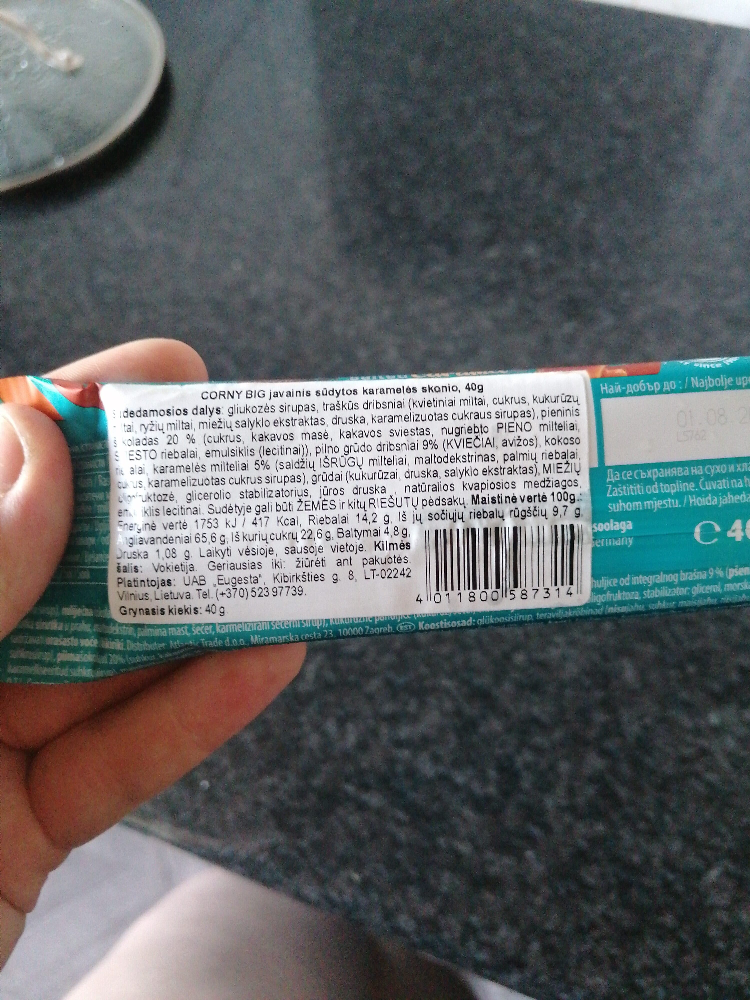 Corny Salted caramel мюсли бар packshot