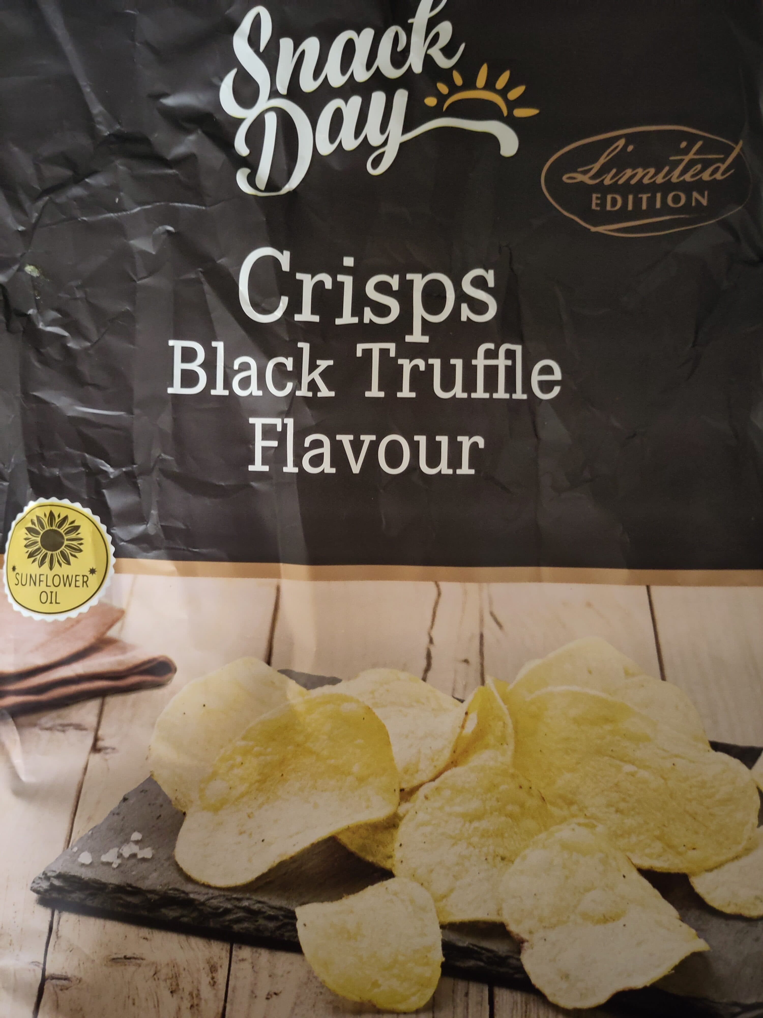 Lidl crisps black truffle flavour packshot
