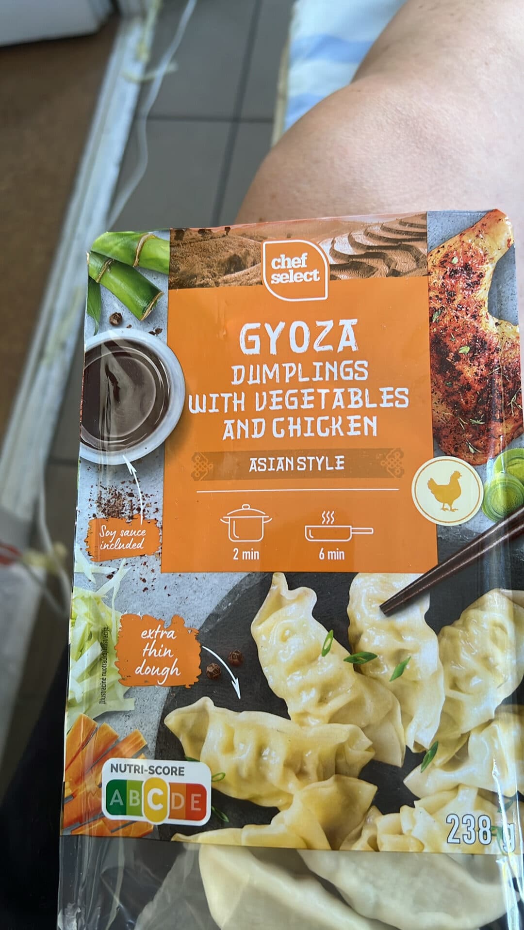Chef Select gyoza dumplings with chicken packshot