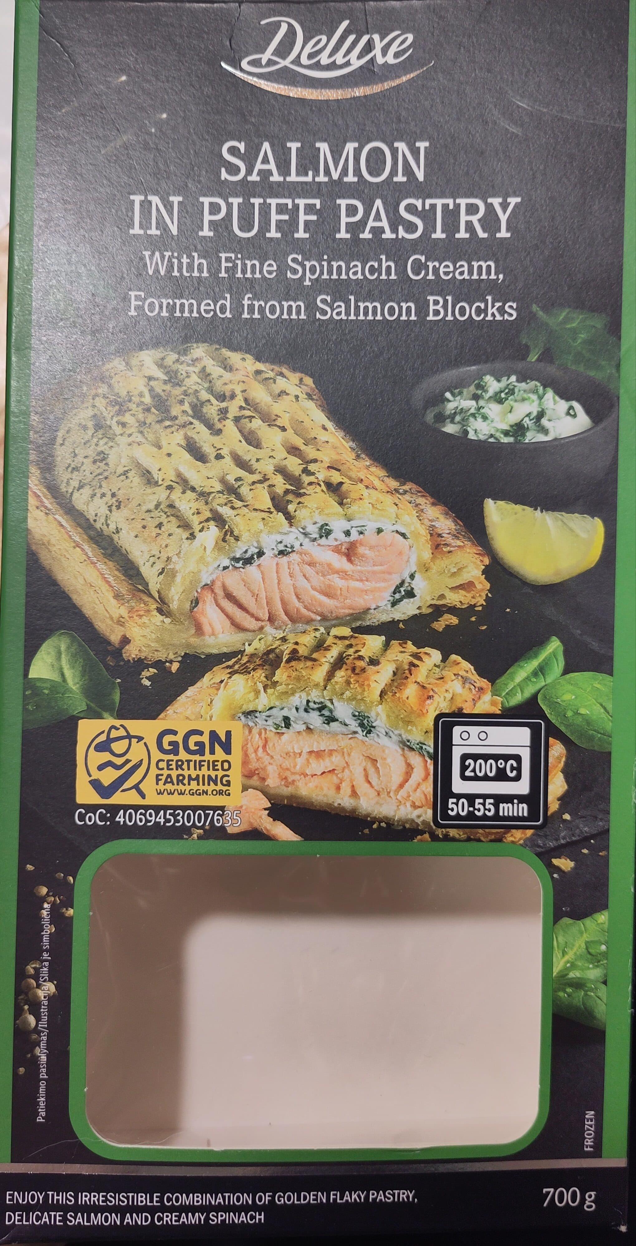 Deluxe Salmon in puff pastry packshot