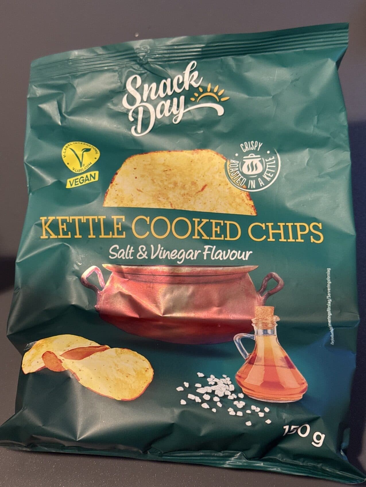 Lidl Kettle cooked chips salt and vinegar packshot