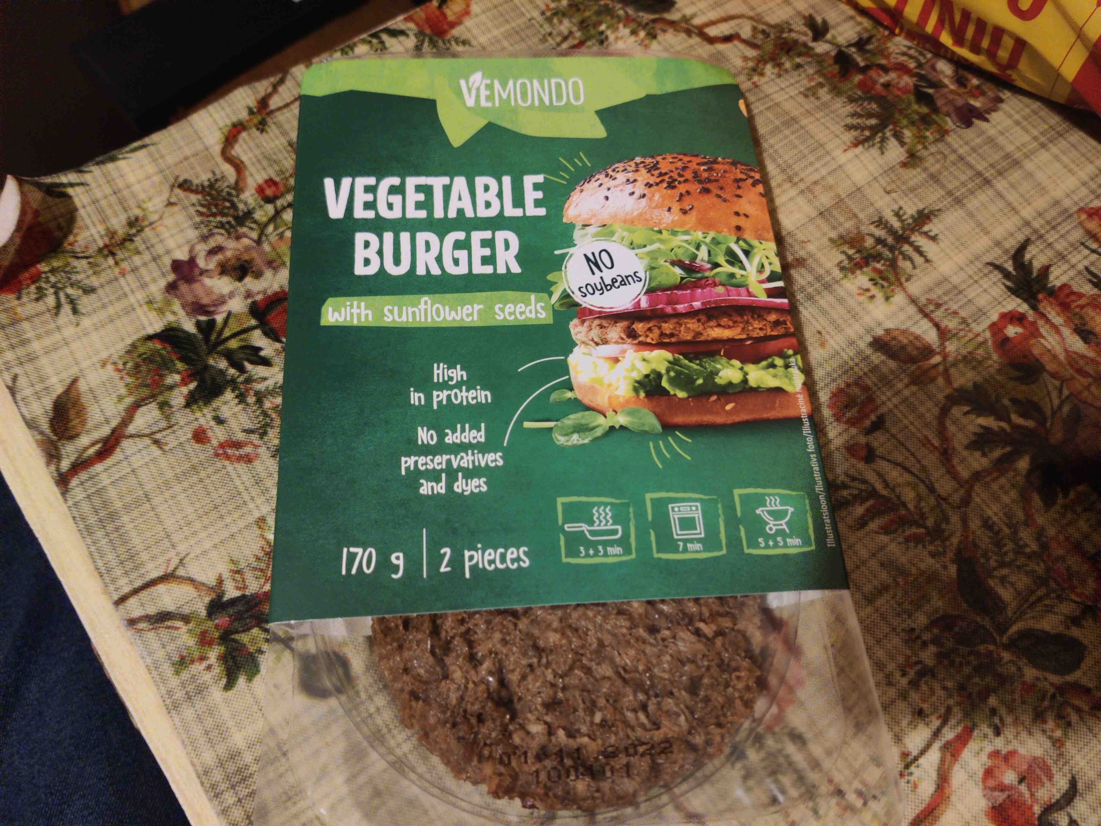 Vemondo Vegetable burger packshot