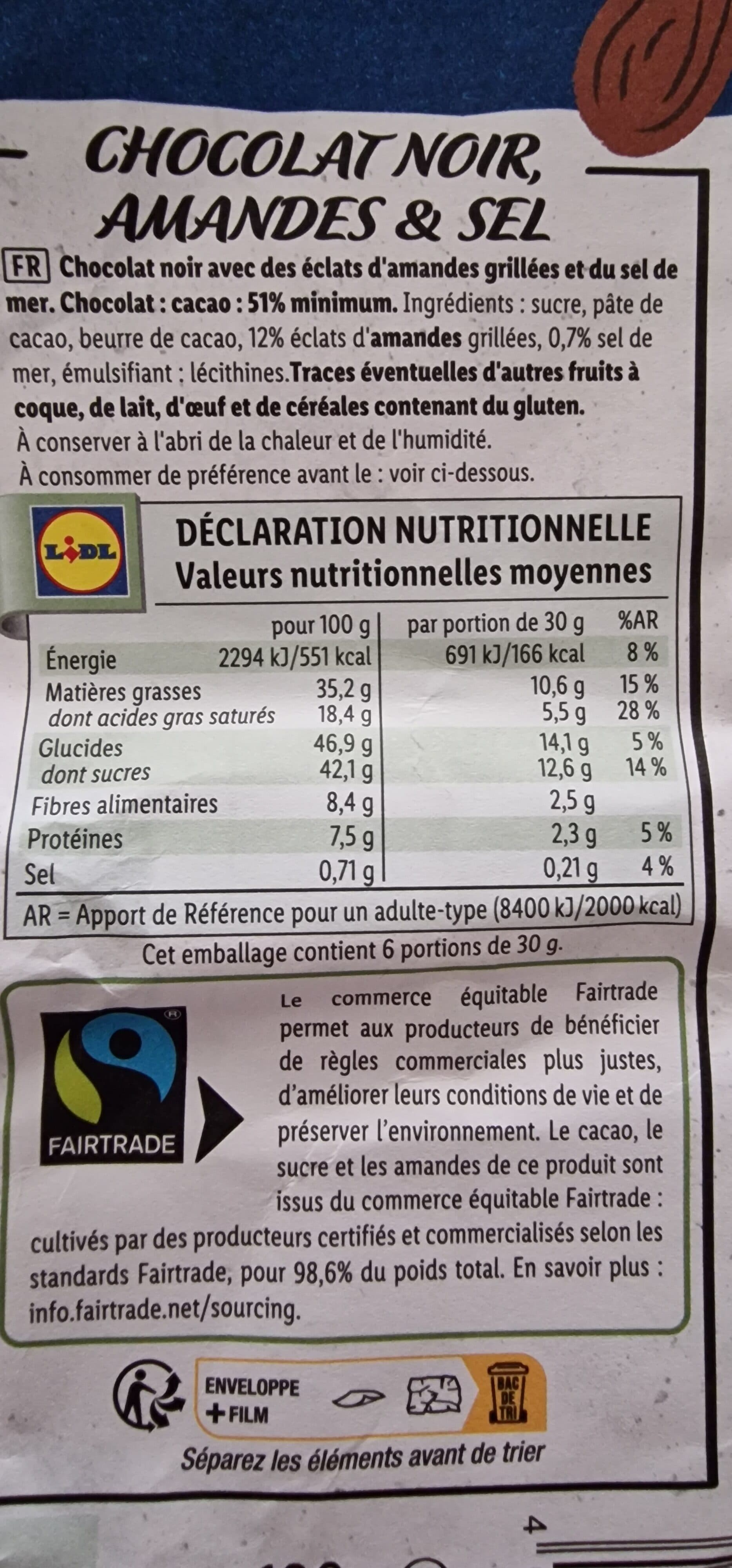 Fairglobe Chocolat noir, Éclats d'amandes grillées & pointe de sel packshot