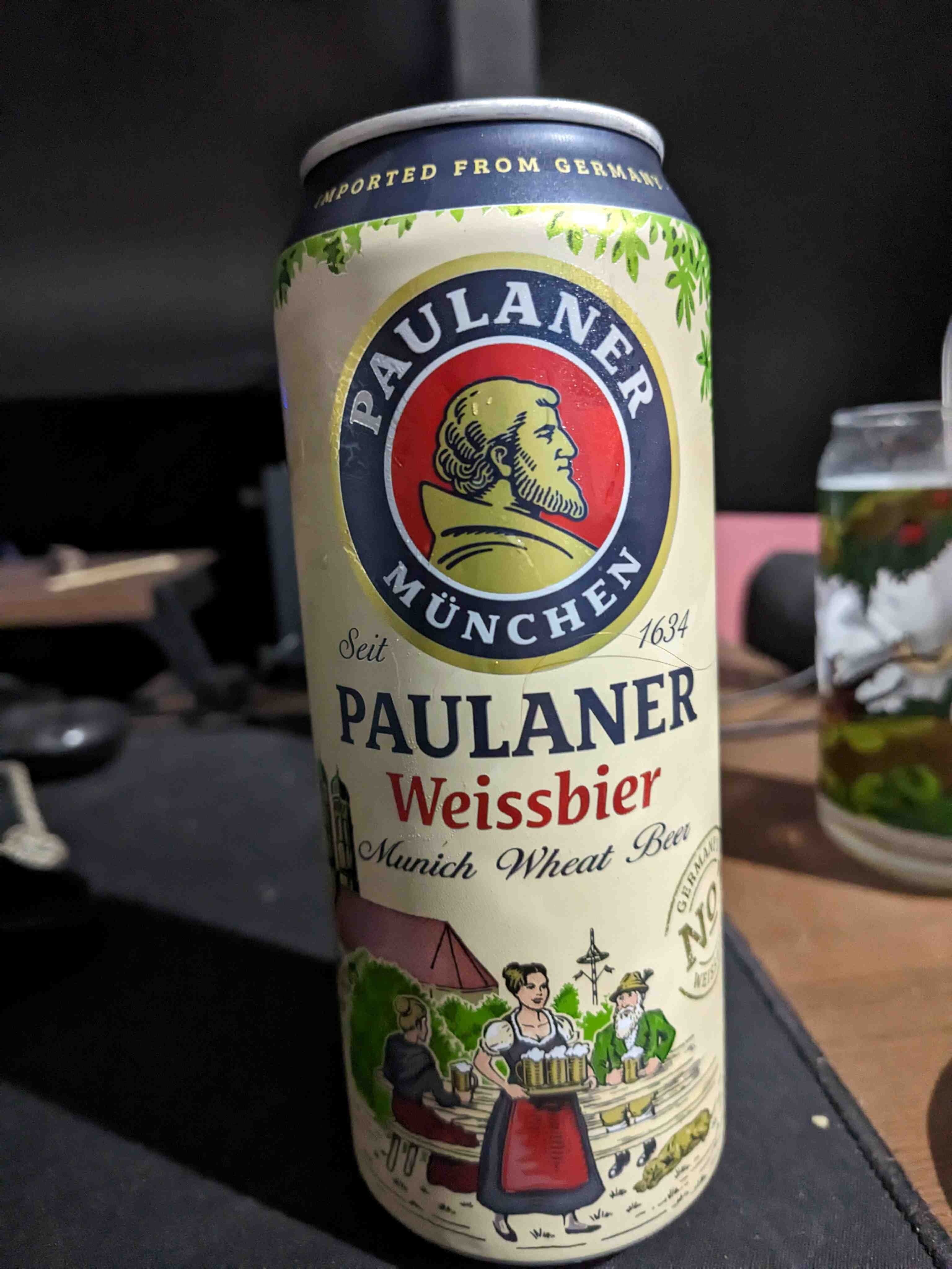 Paulaner Weissbier packshot