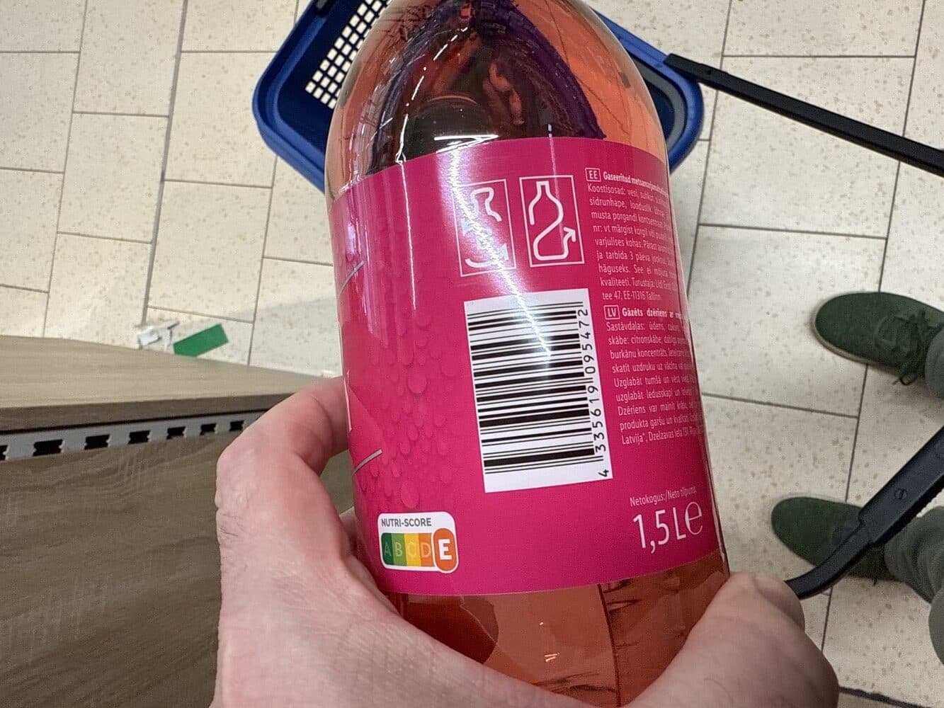 Freeway Wild berry soda packshot