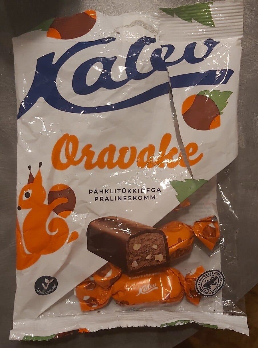 Kalev Oravake - Pähklitükkidega Pralineekomm packshot