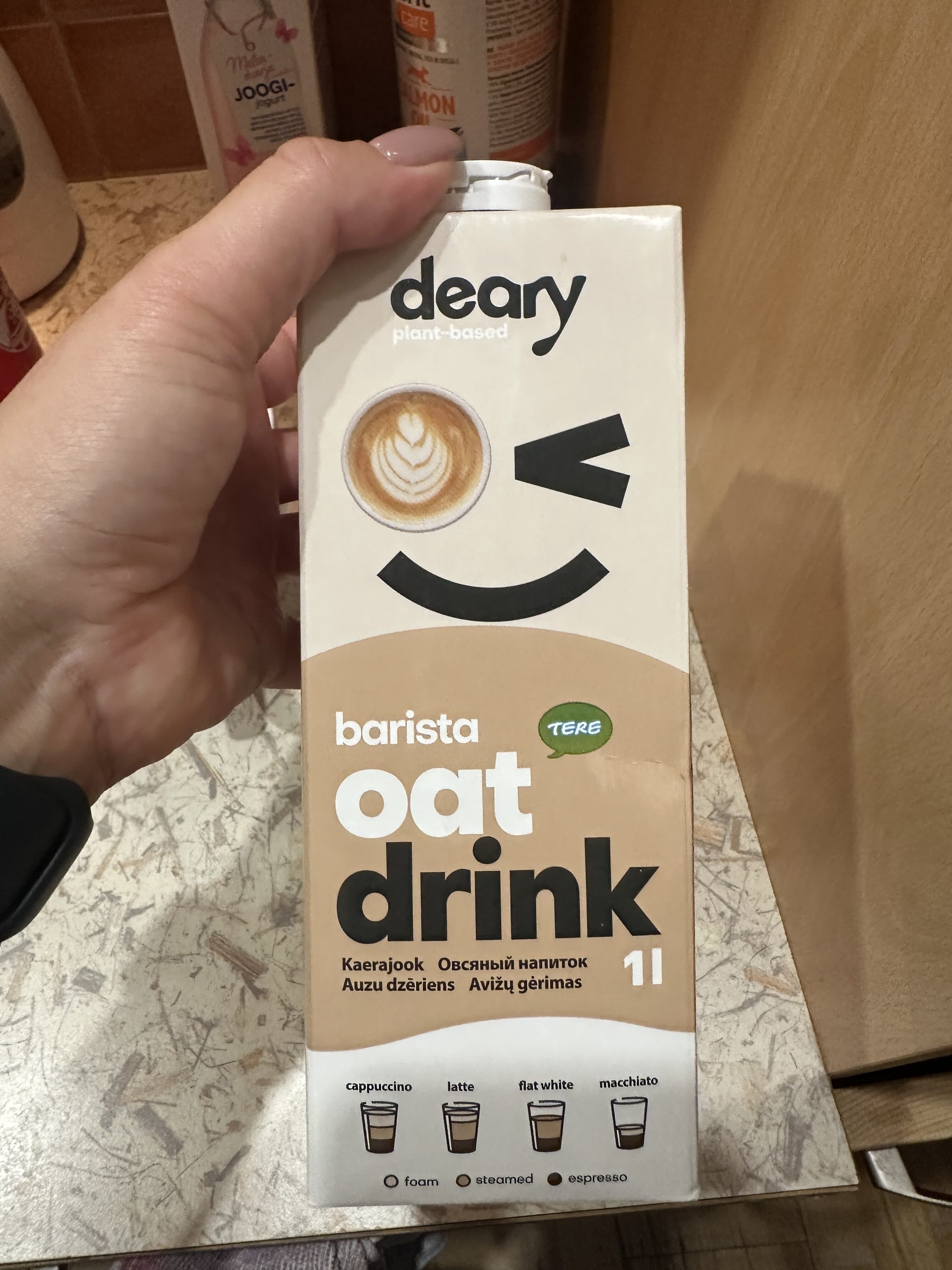 deary barista oat drink packshot