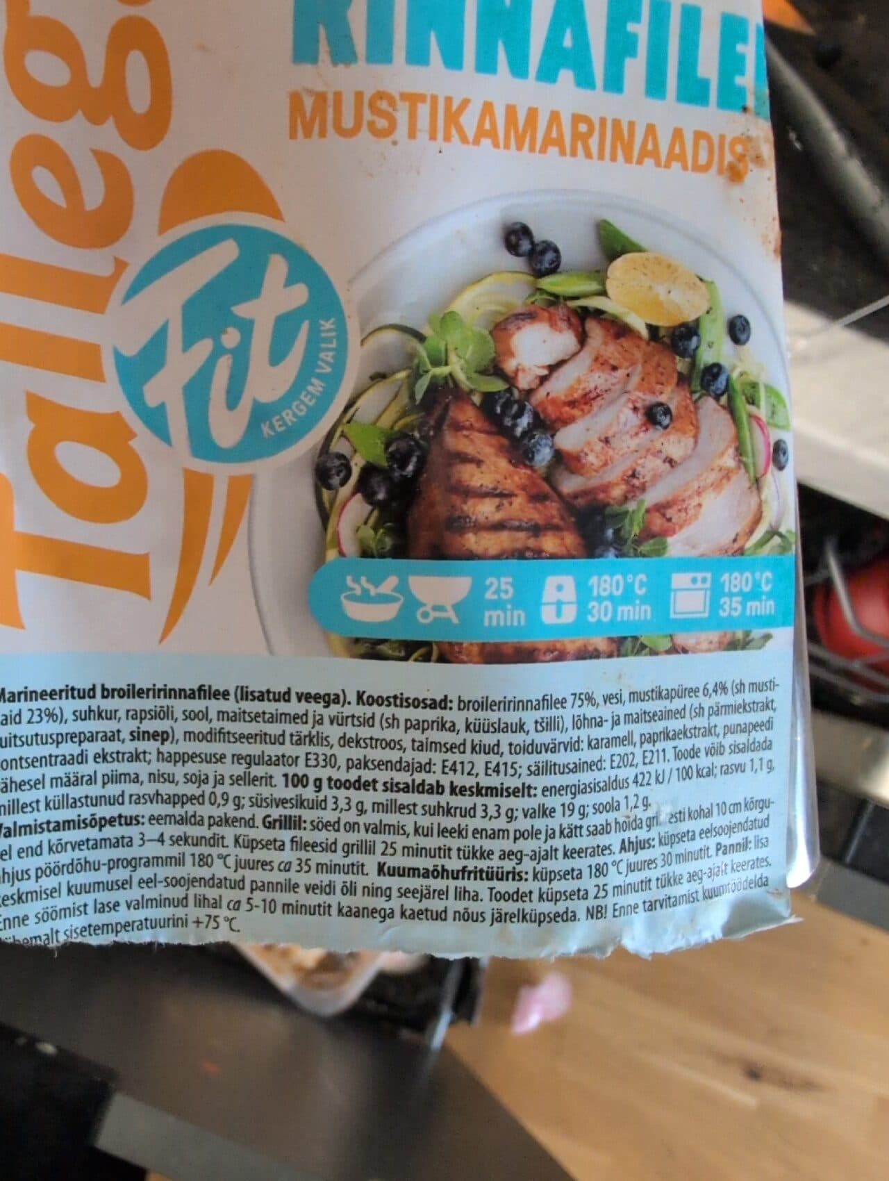 Tallegg Broileri Rinnafilee Mustikamarinaadis packshot