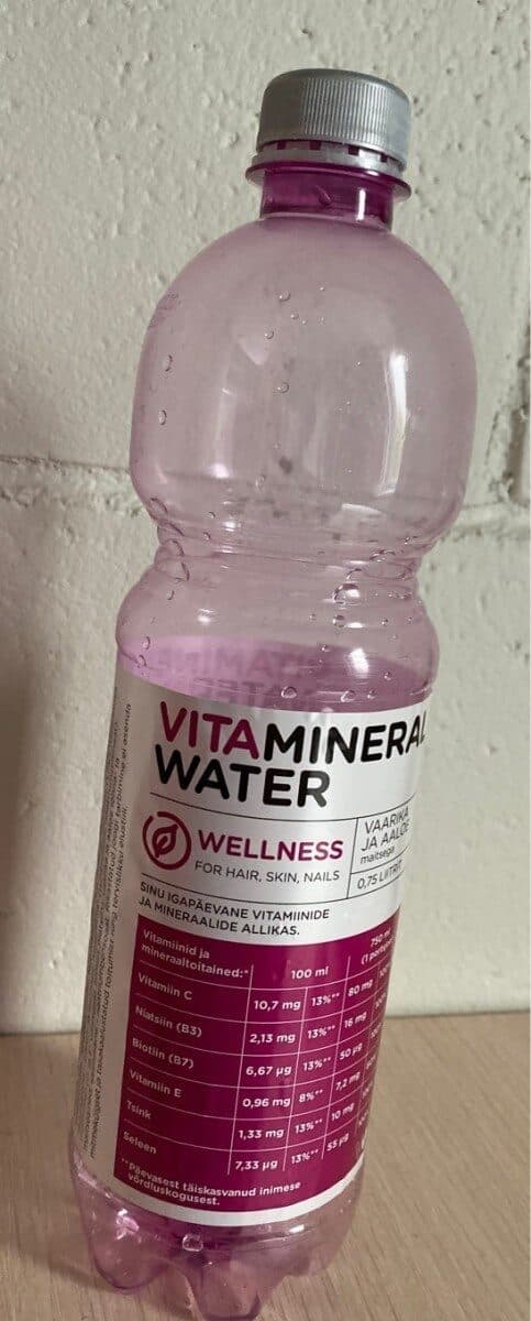 Vitamineral Water packshot