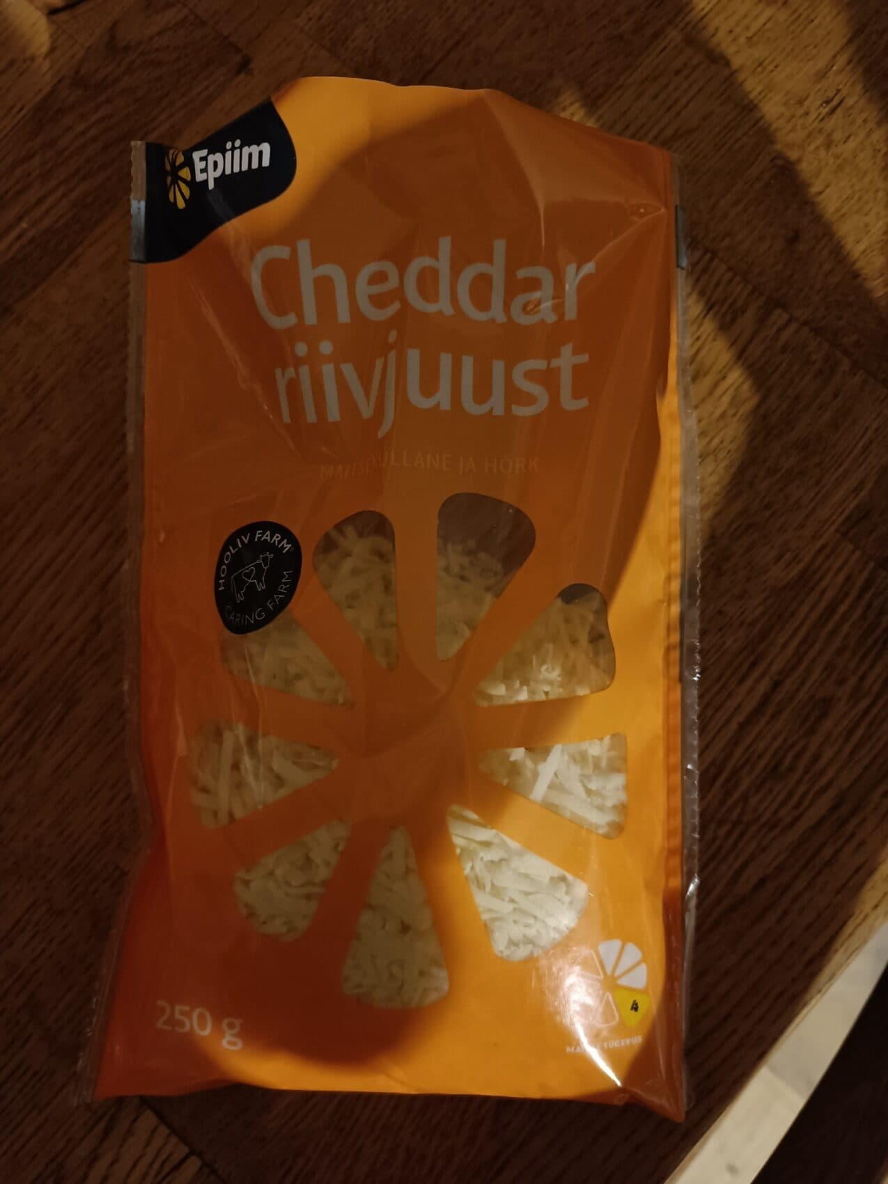 Epiim Cheddar Riivjuust packshot