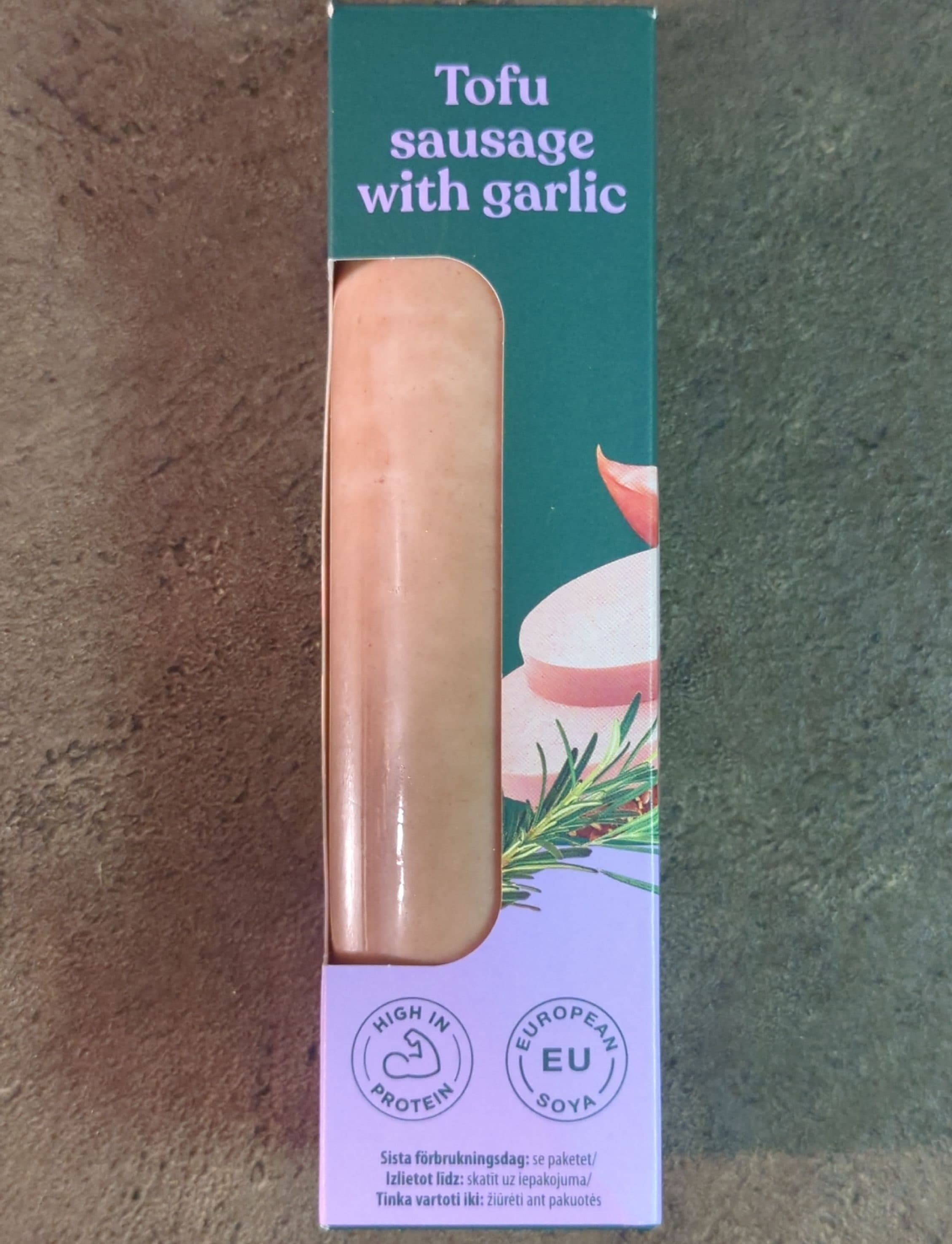 Bon Vegan Tofu sausage with garlic packshot