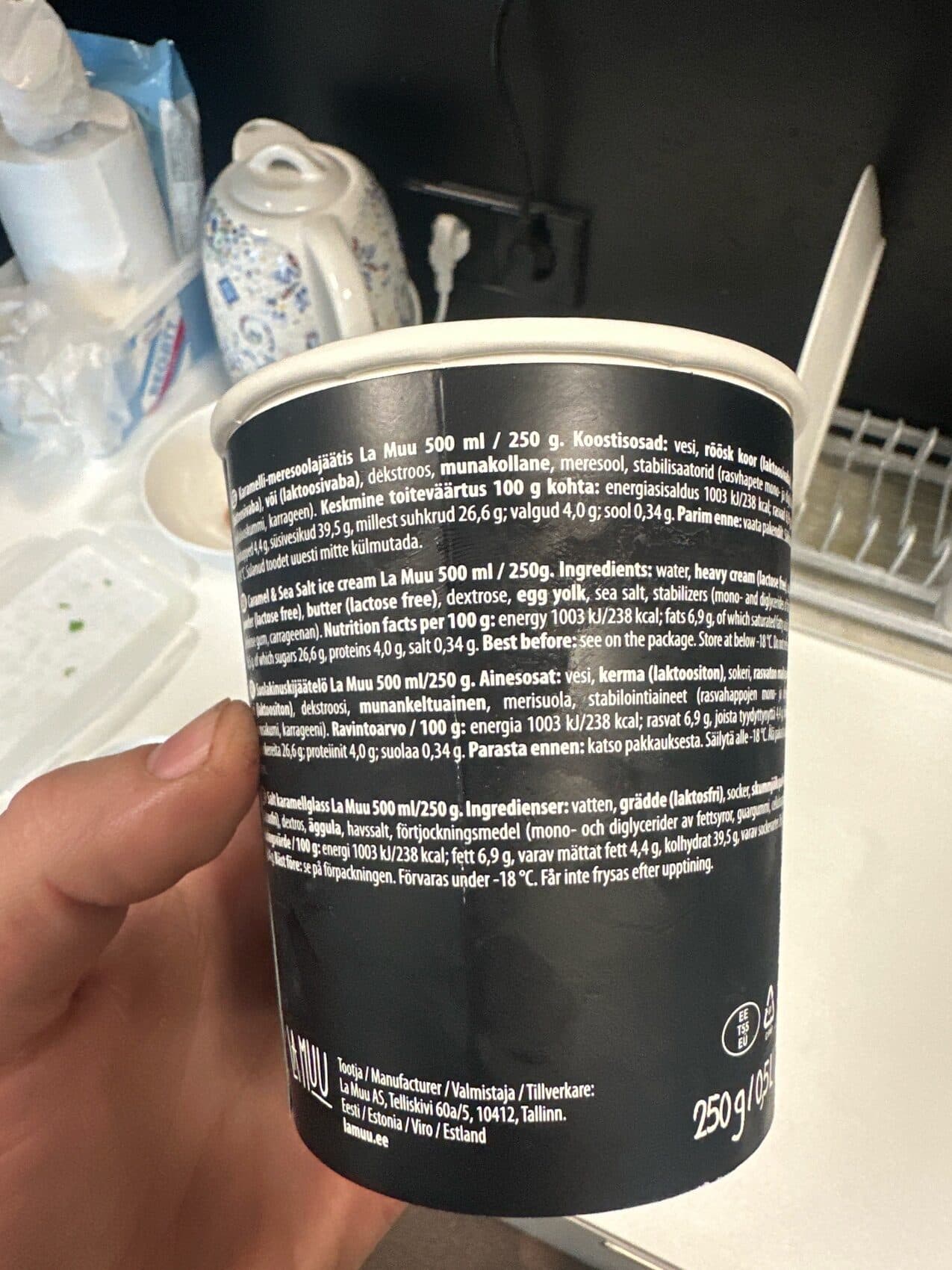 La Muu CARAMEL & SEA SALT ICE CREAM packshot