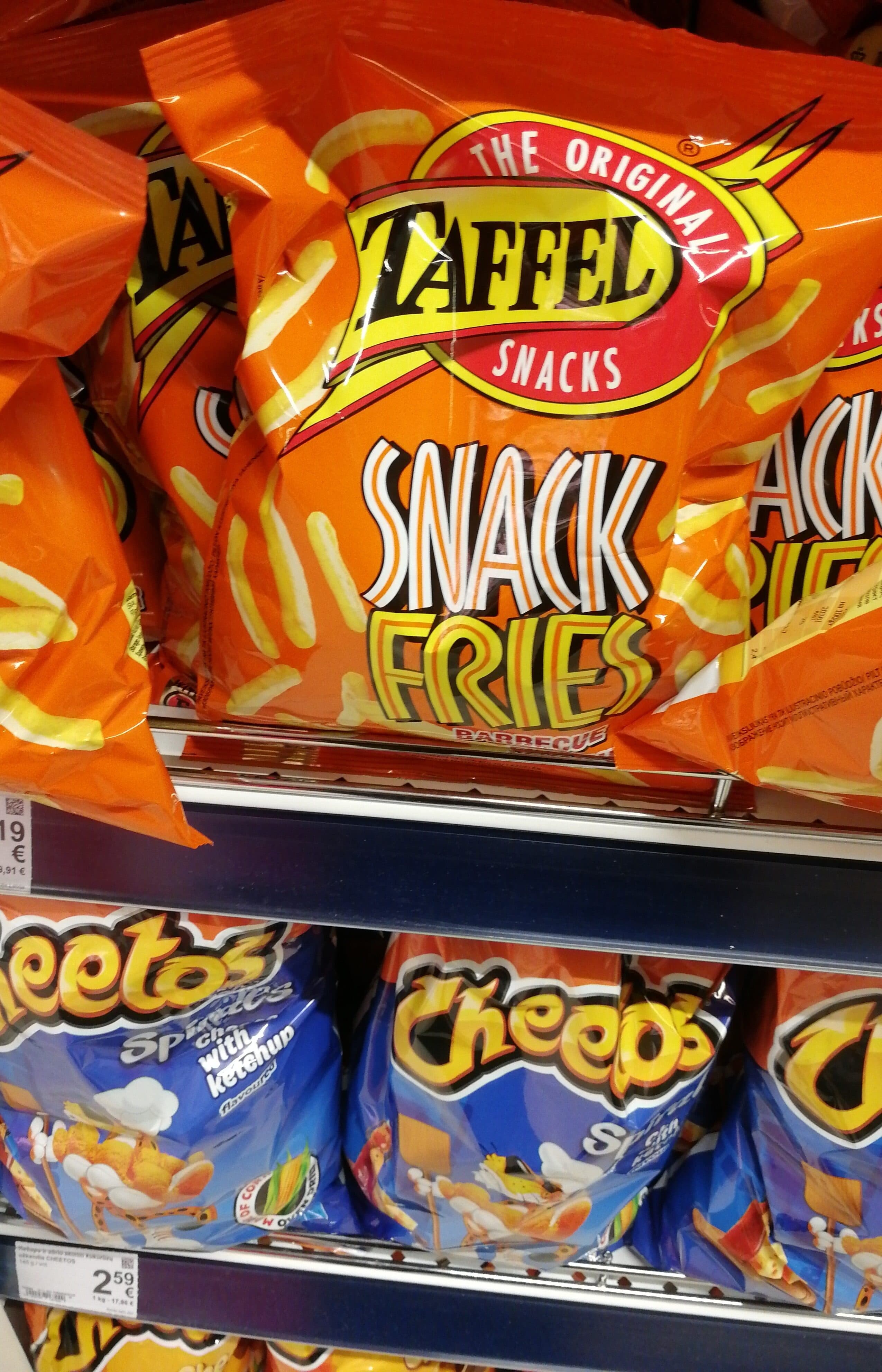 Taffel cheese balls packshot