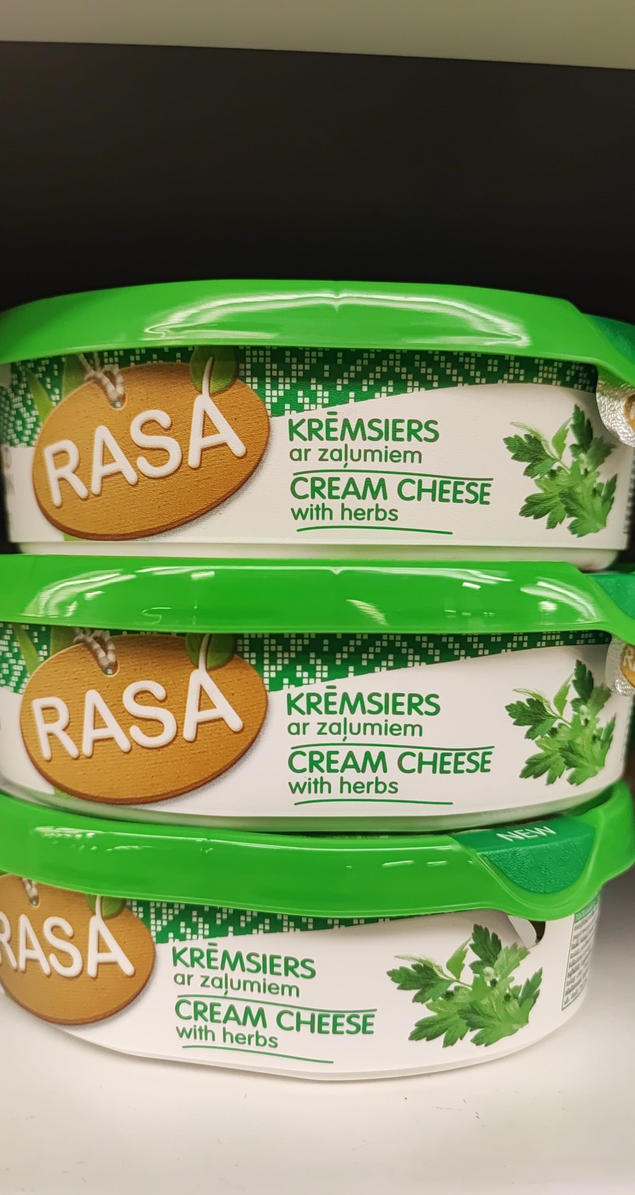 Rasa Krēmsiers ar zaļumiem packshot