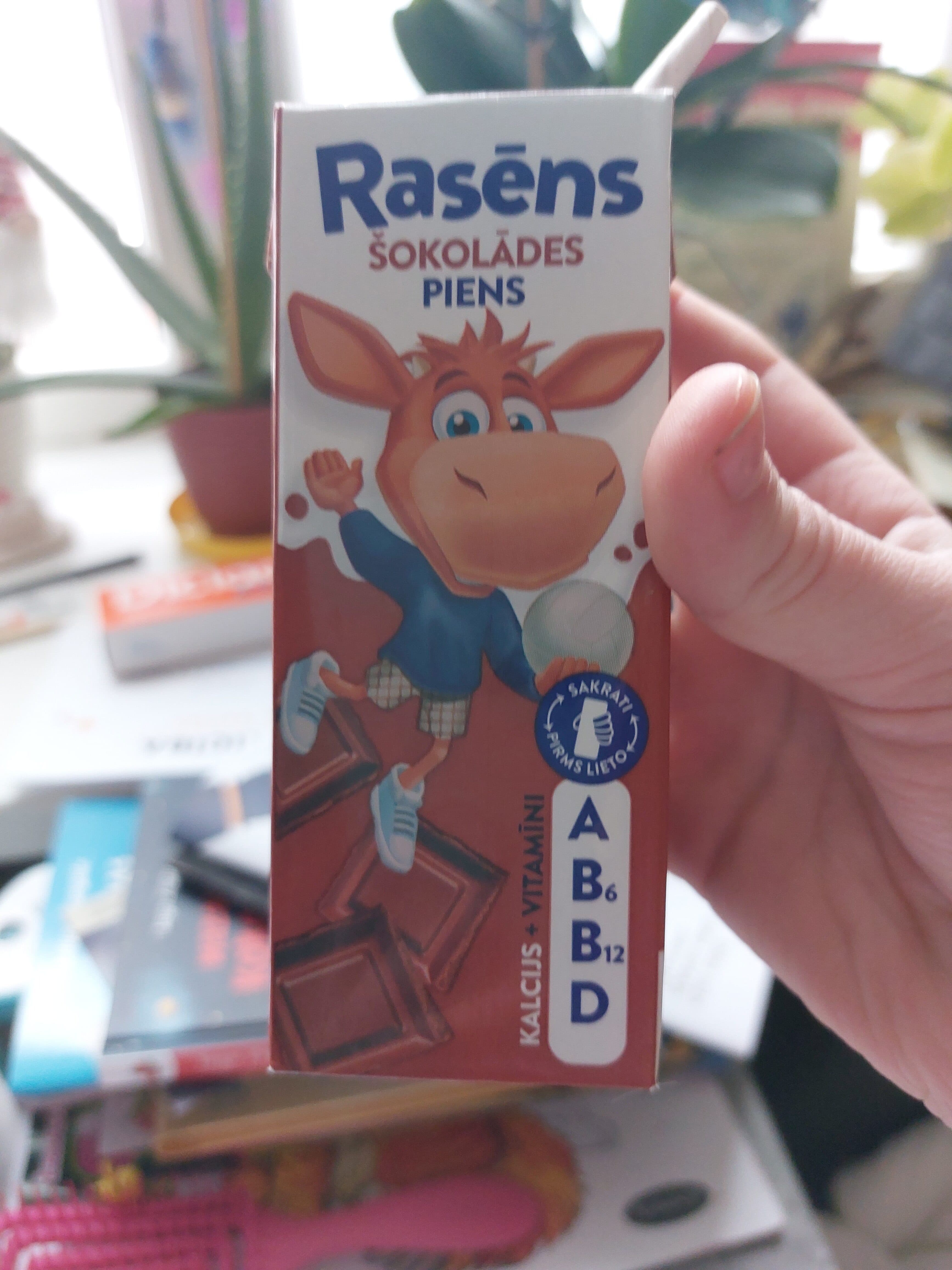 šokolādes piens rasēns šokolādes packshot