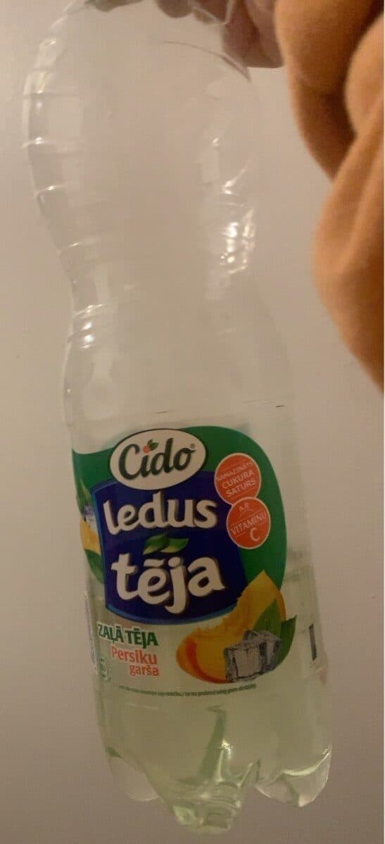 Ice Peach green tea packshot