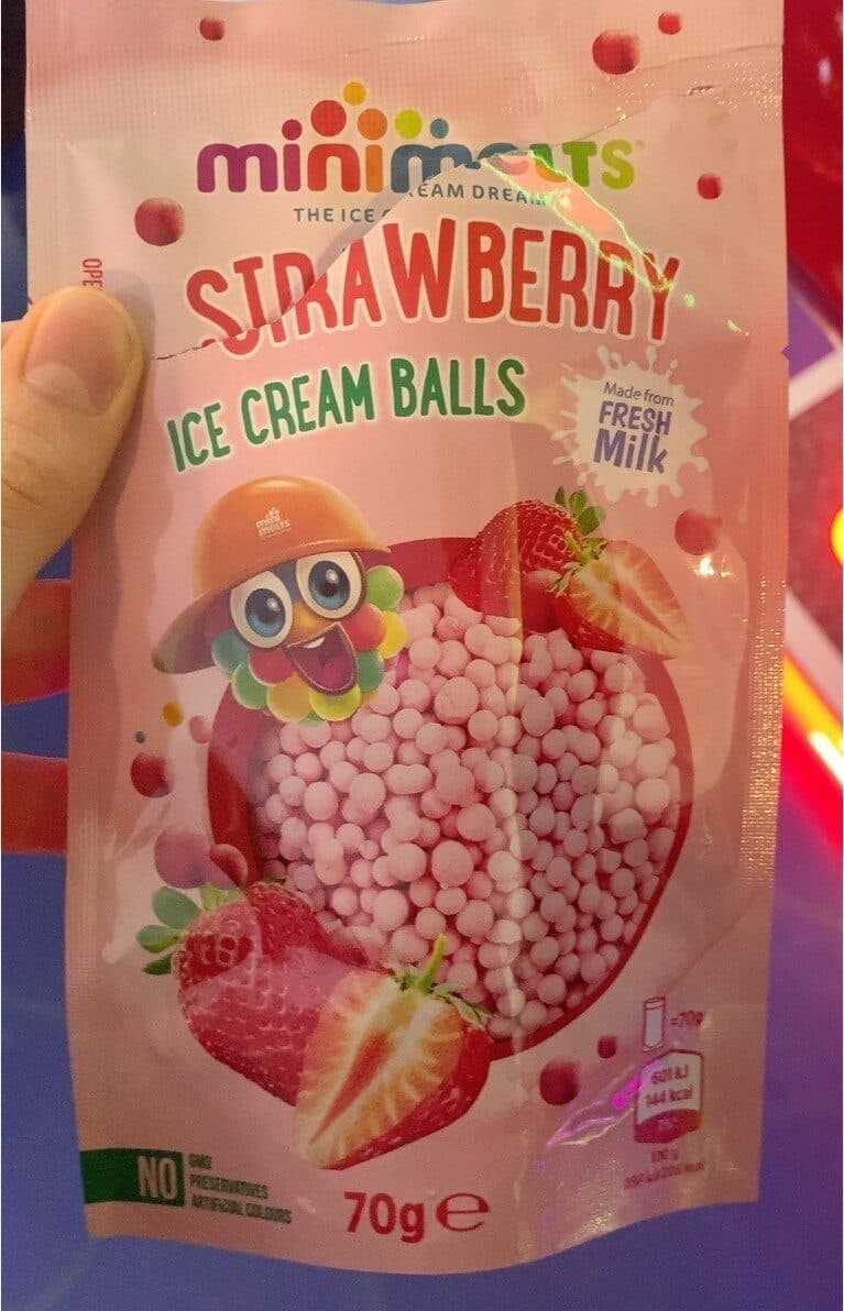 ICE CREAM BALLS - STRAWBERRY packshot