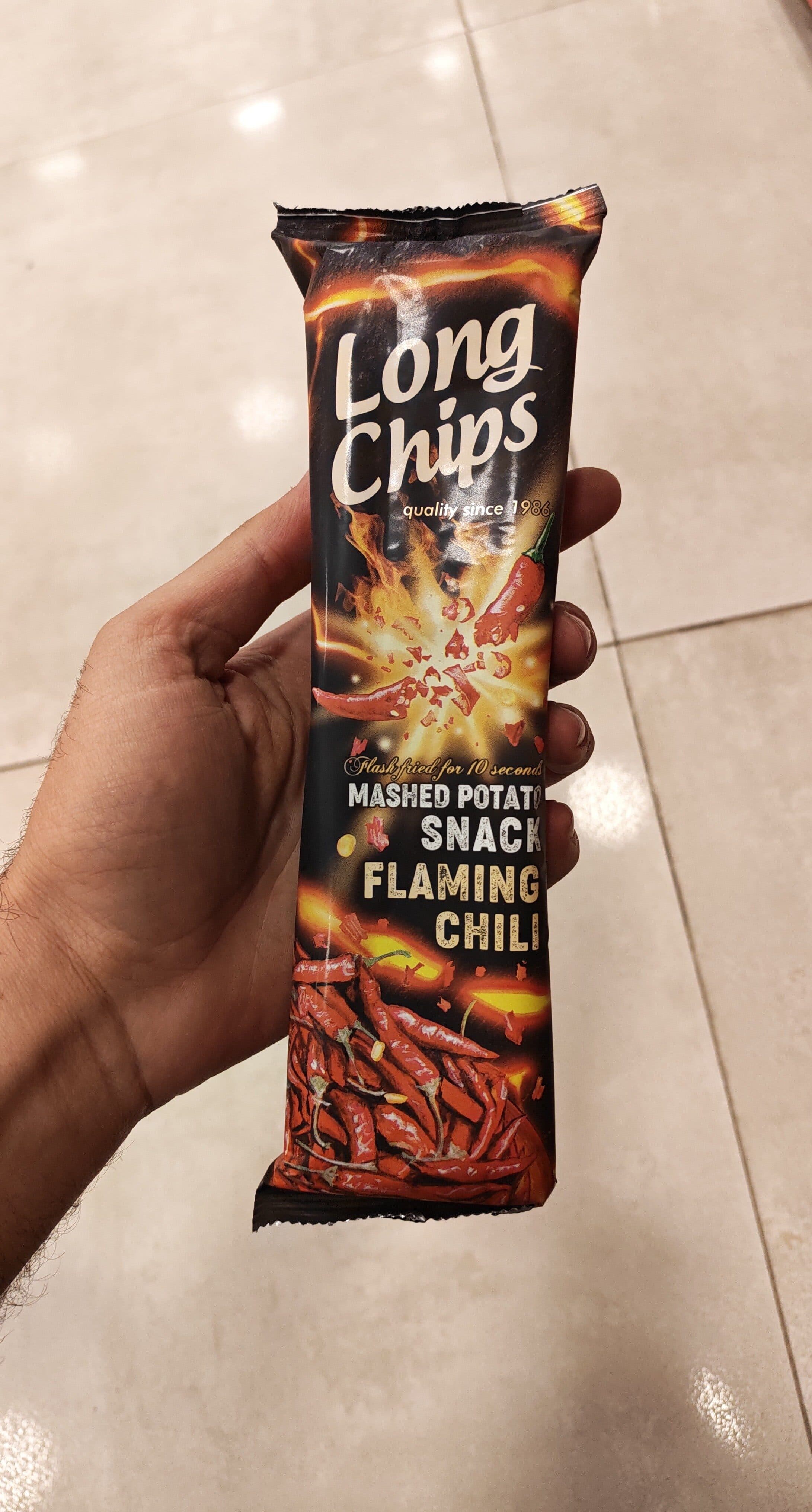 Long Chips Long chips Flaming Chili packshot