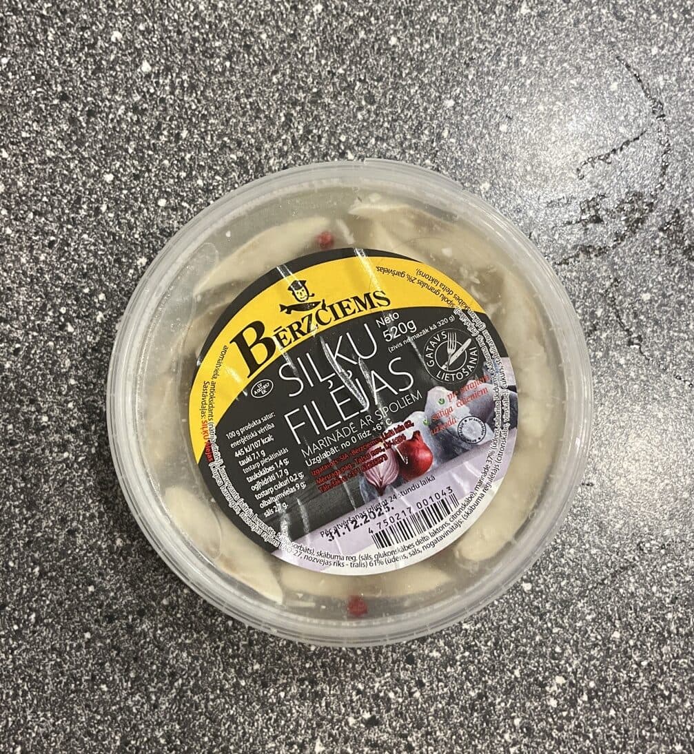 Bērzciems Siļķu filejas marinādē ar sīpoliem packshot
