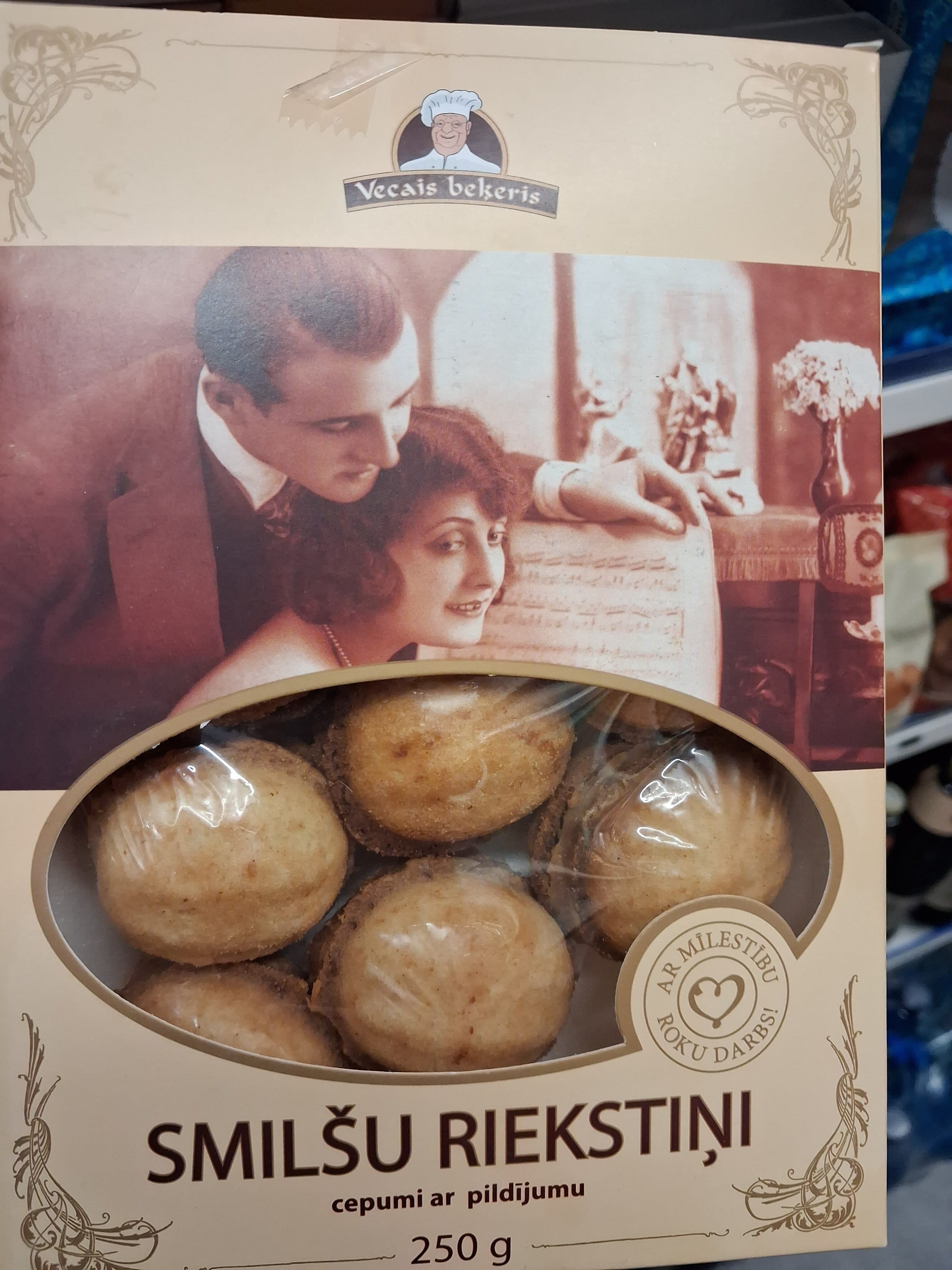Biscuits sand nuts packshot