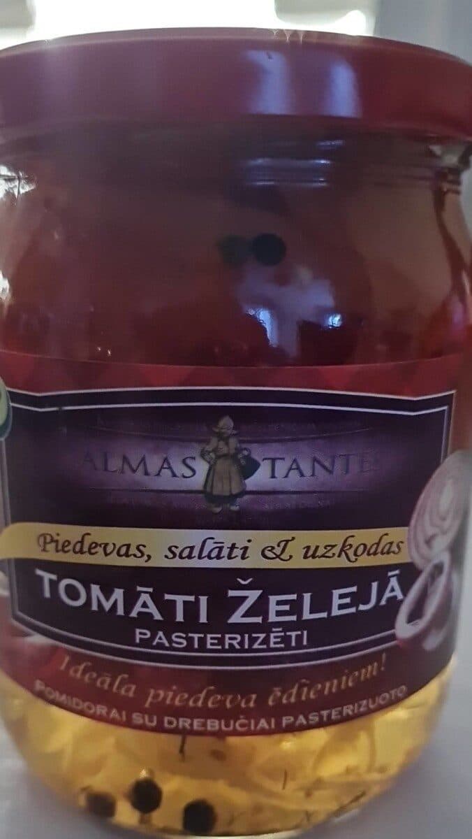 Tomatoes in jelly packshot