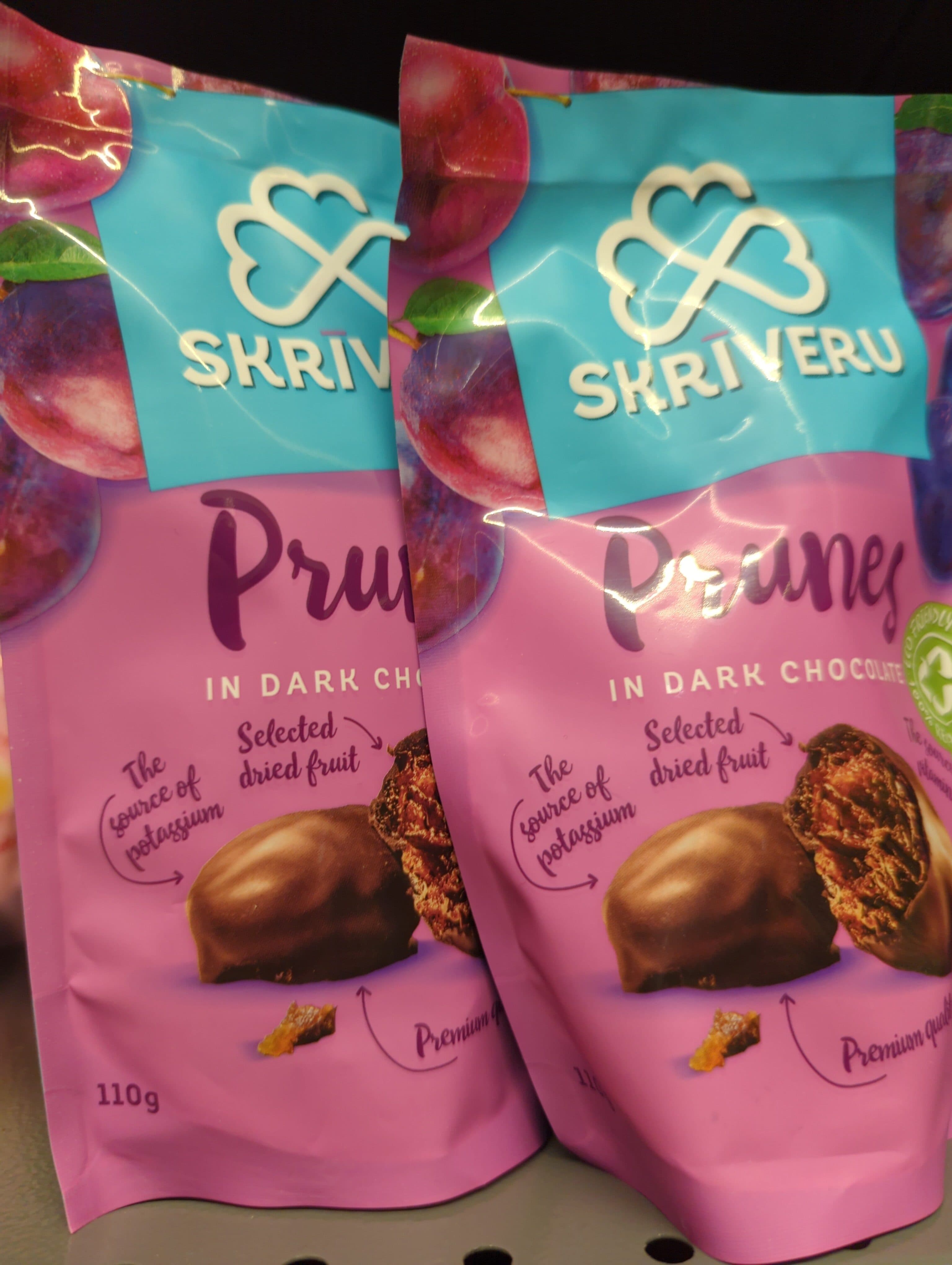 Golden Edibles Chocolate Dipped Fruits Dried Plums (Dark Chocolate) packshot