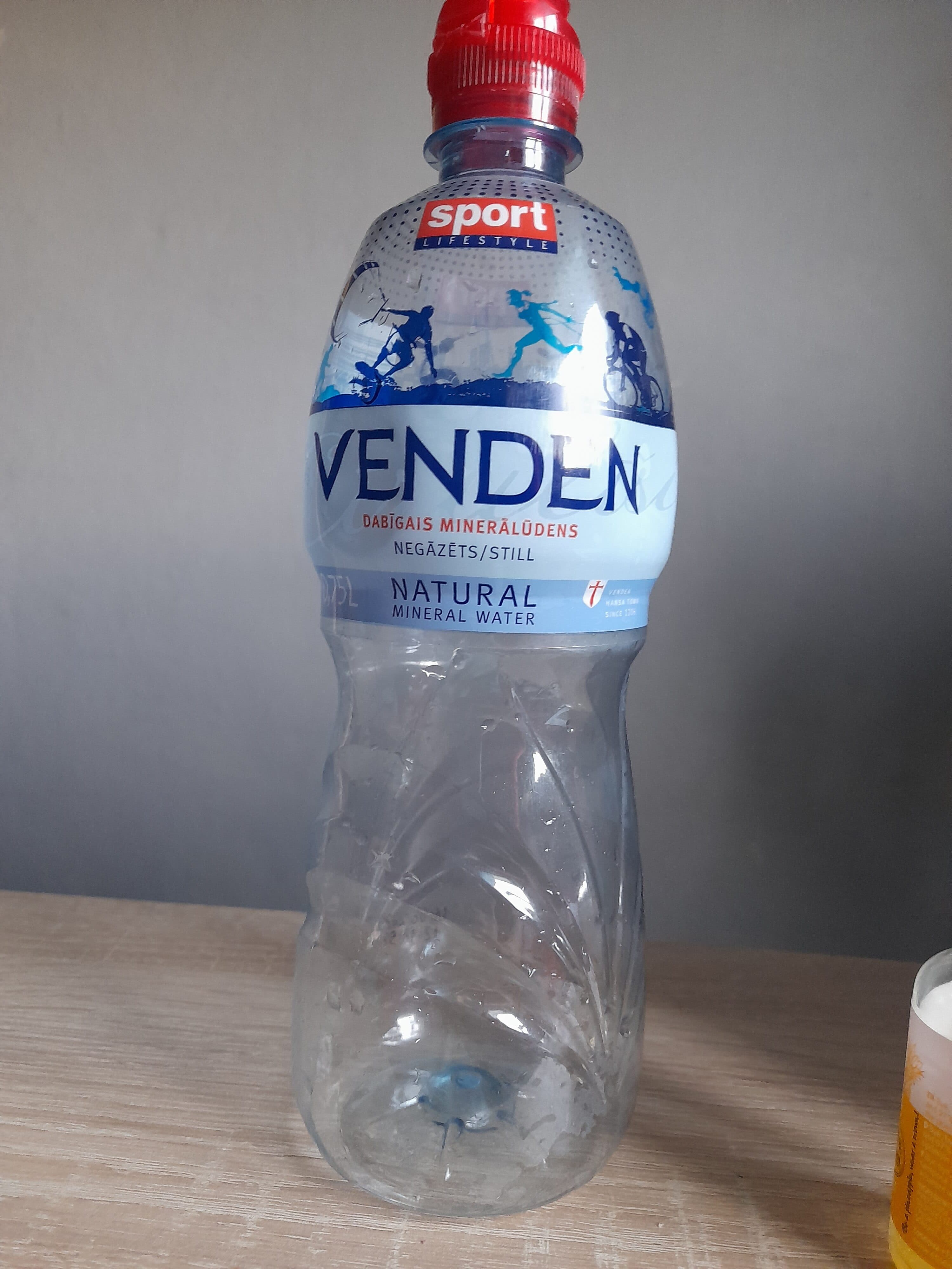 VENDEN &quot packshot
