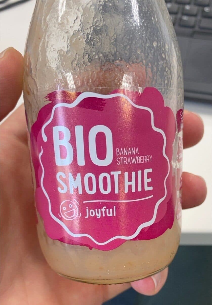 Bio Smoothue banana strawberry packshot