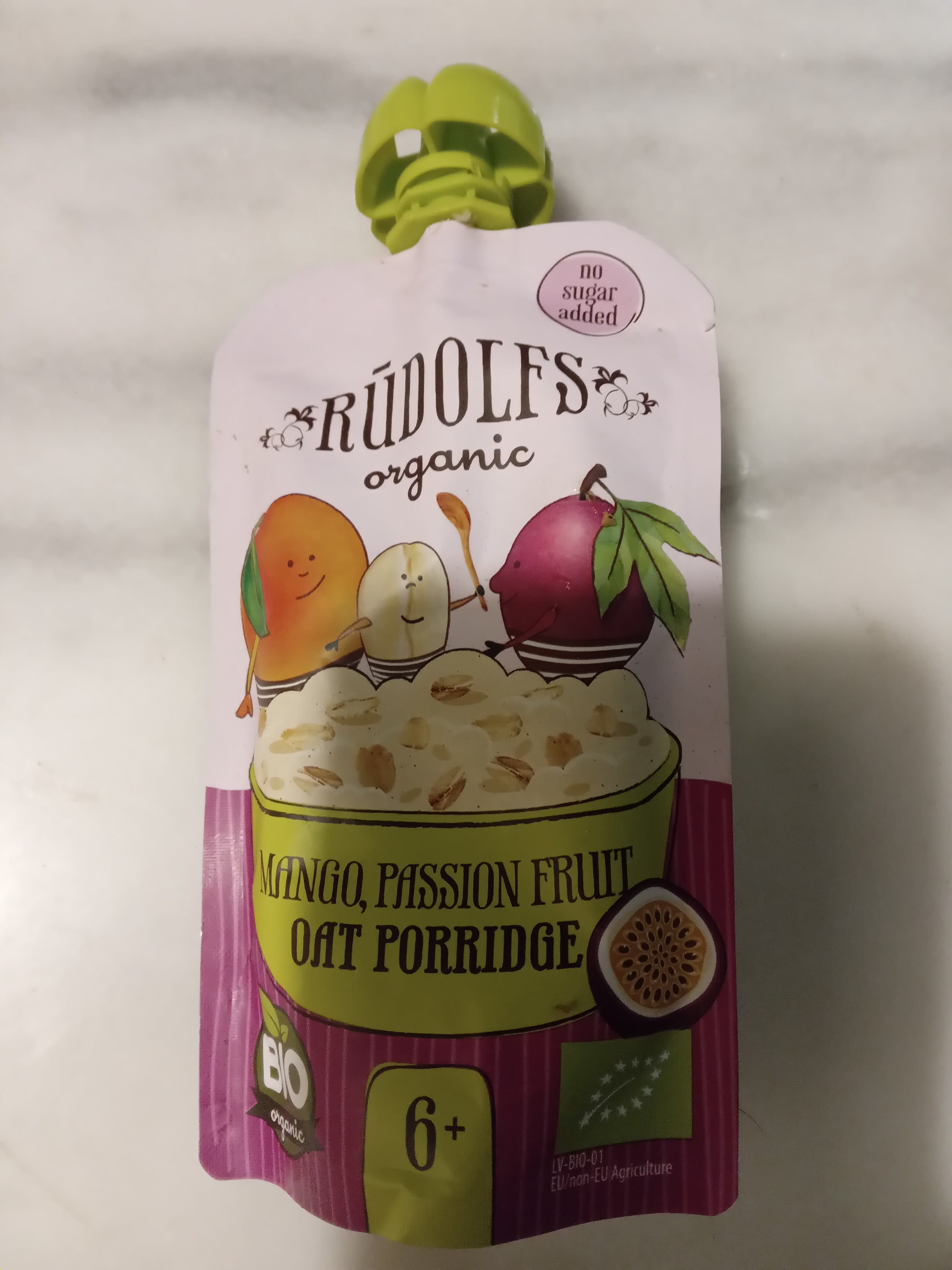 Rudolfs organic mango, passion fruit oat porridge packshot