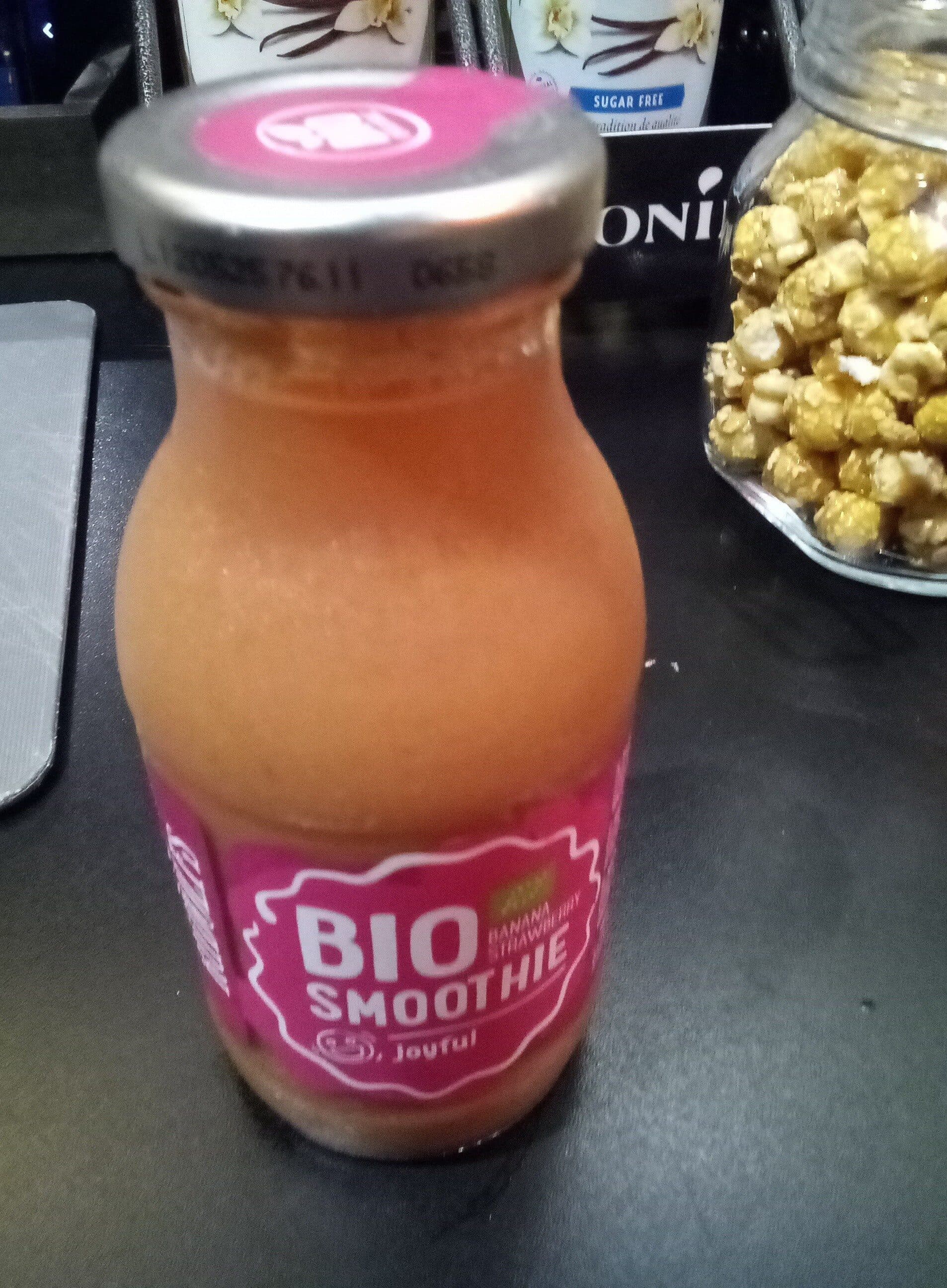 bio smoothie banānu zemeņu packshot