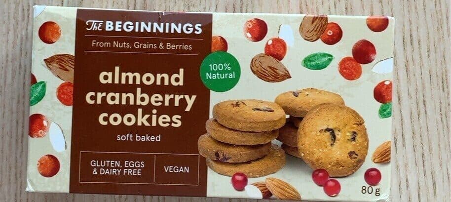 Almond cranberry cookied packshot