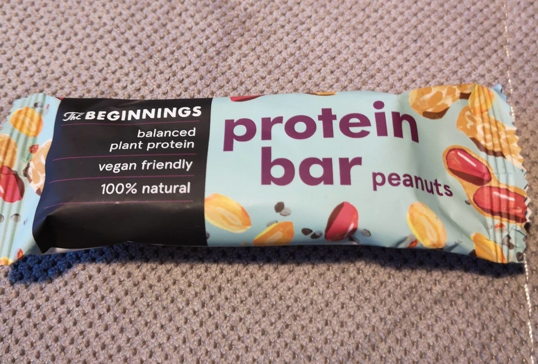 The Beginnings Protein Bar peanuts packshot