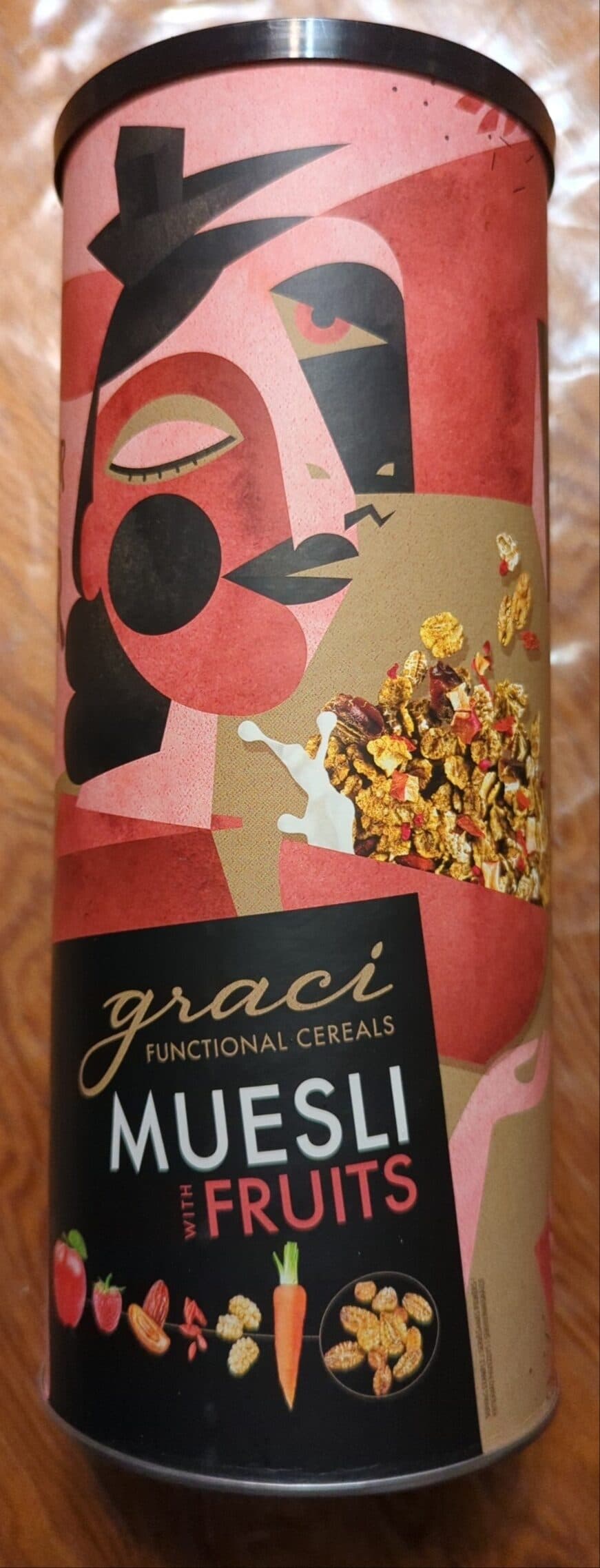 Graci muesli with fruits packshot